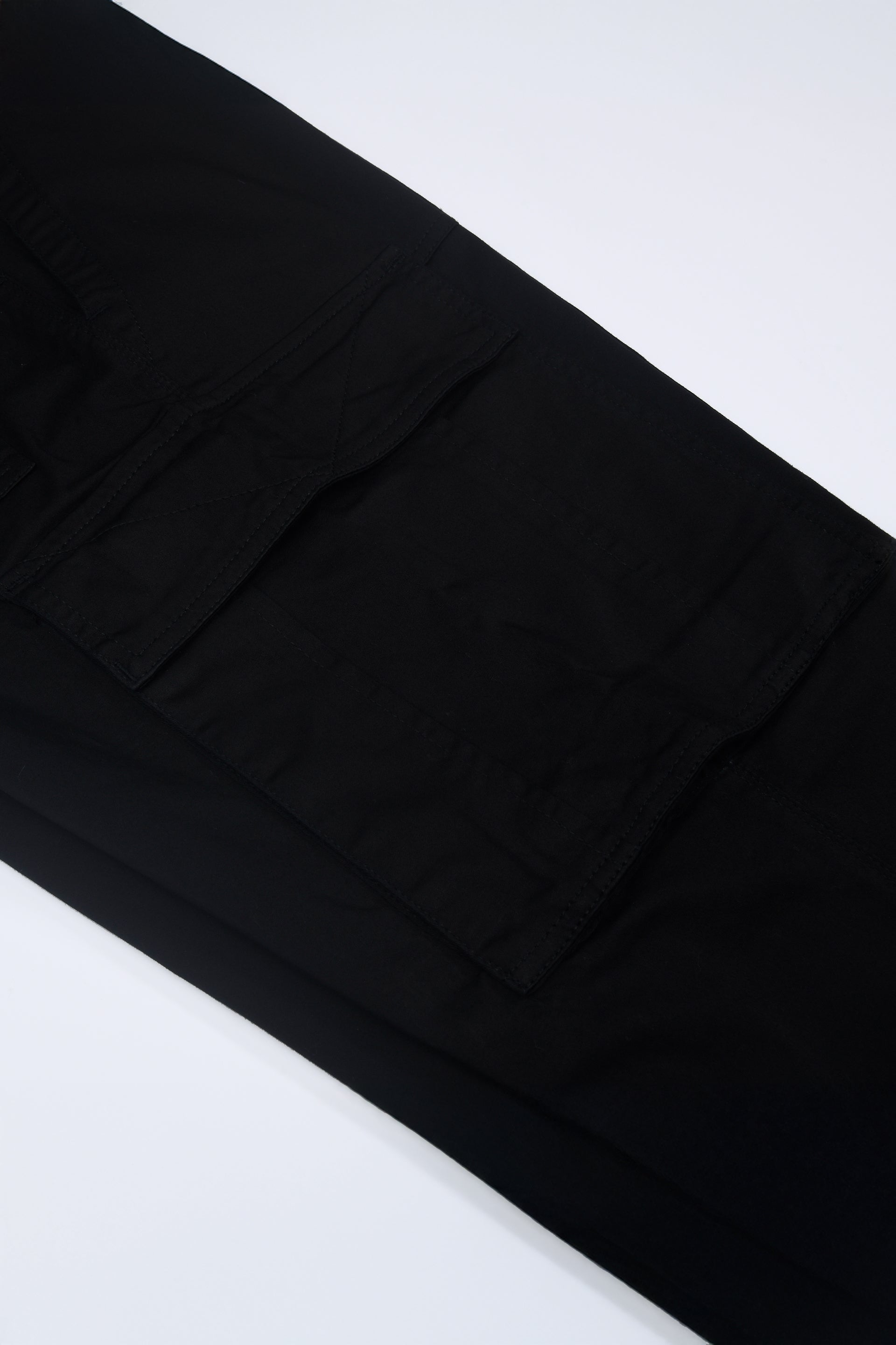 Carpenter Relaxed Cargos In Black