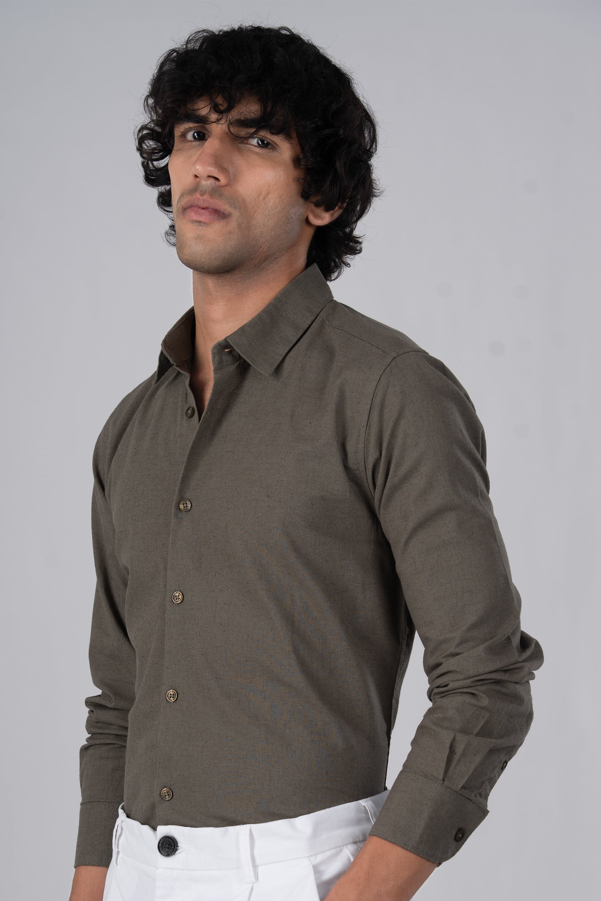 Premium Linen Griege Shirt In Olive