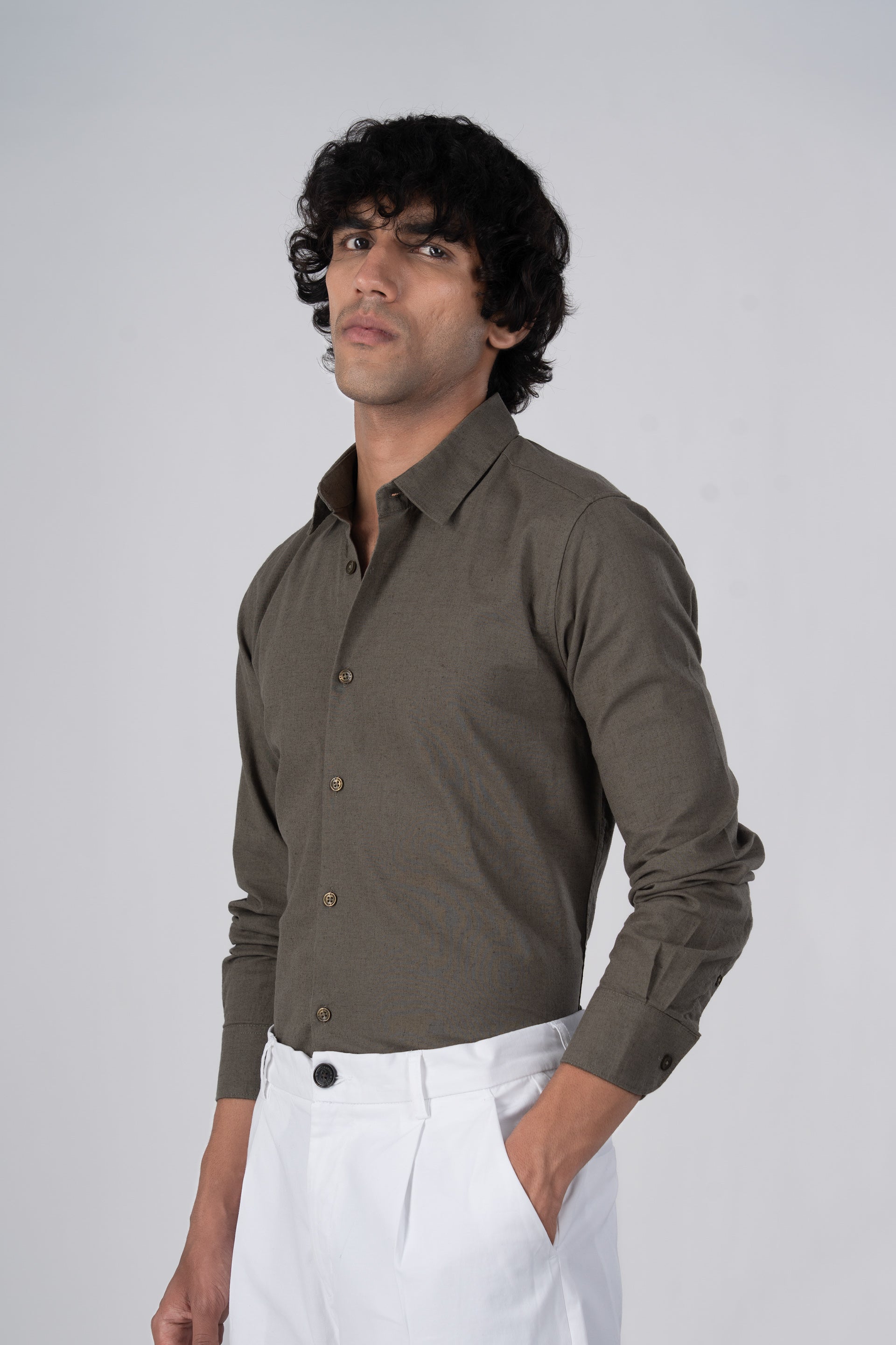 Premium Linen Griege Shirt In Olive