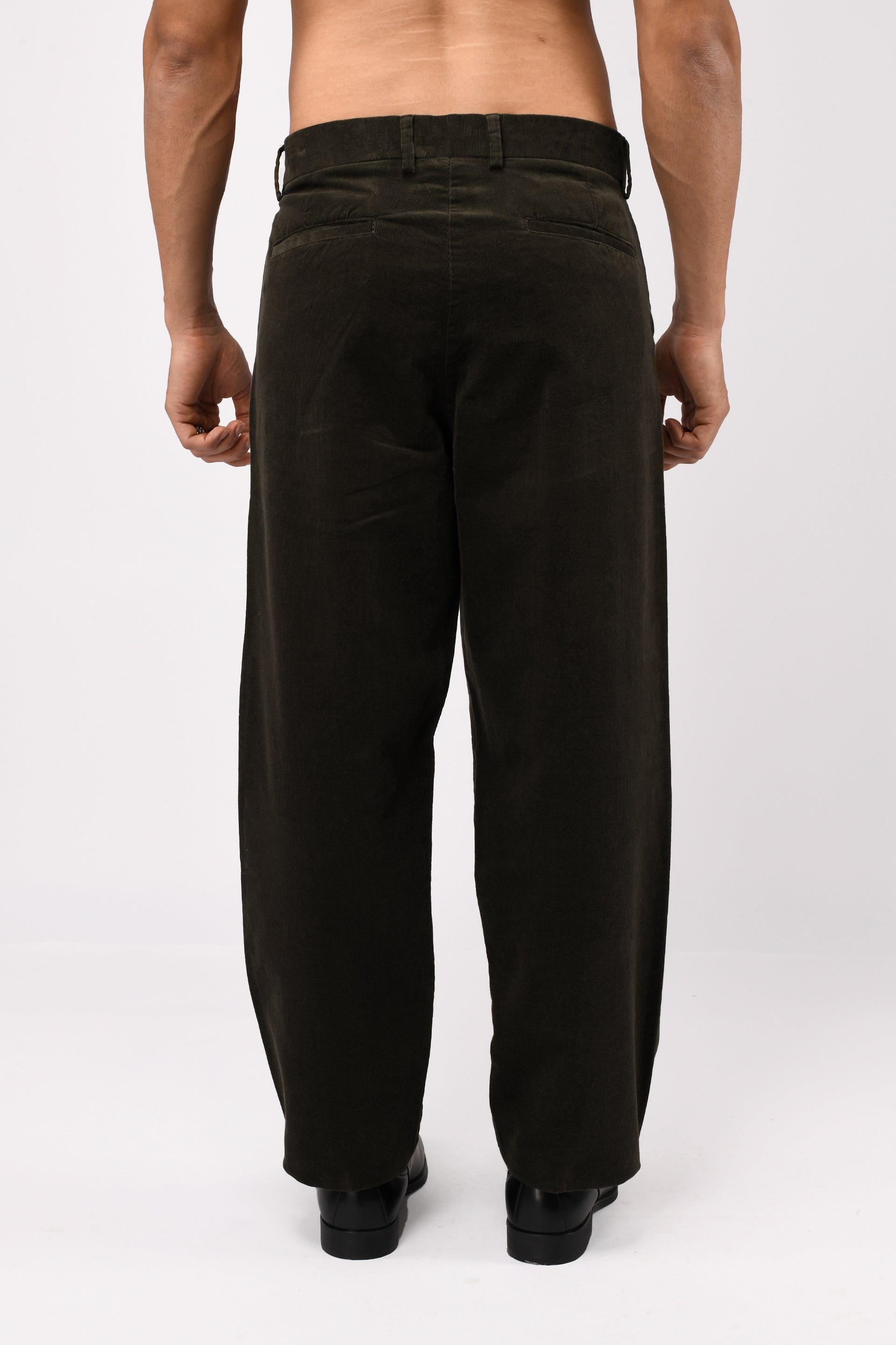 SOFT CORDUROY RELAXED PANTS IN GREEN