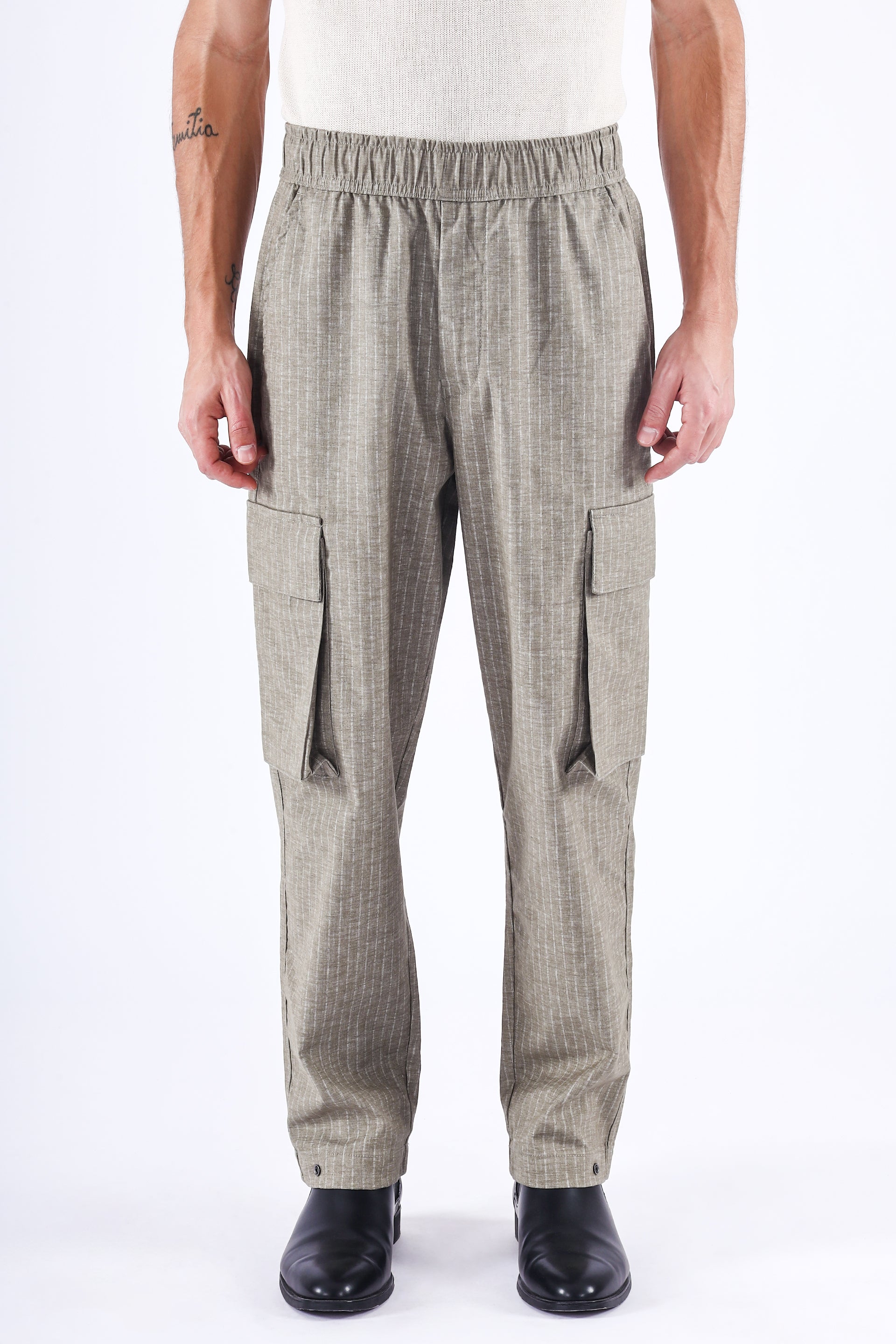 Air Striped Relaxed Cargo Pants In Green