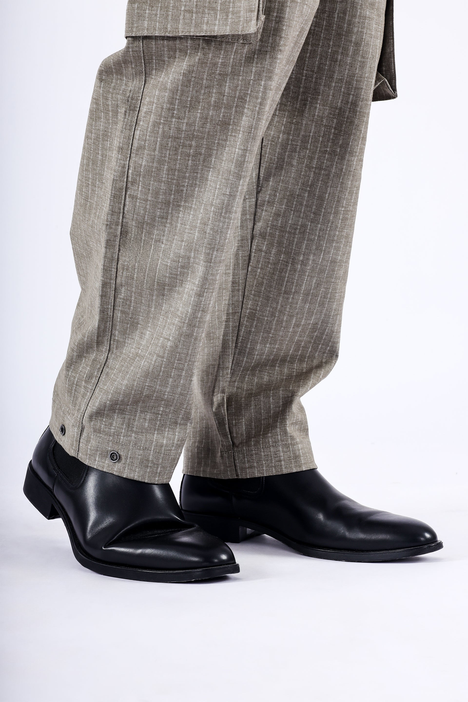 Air Striped Relaxed Cargo Pants In Green