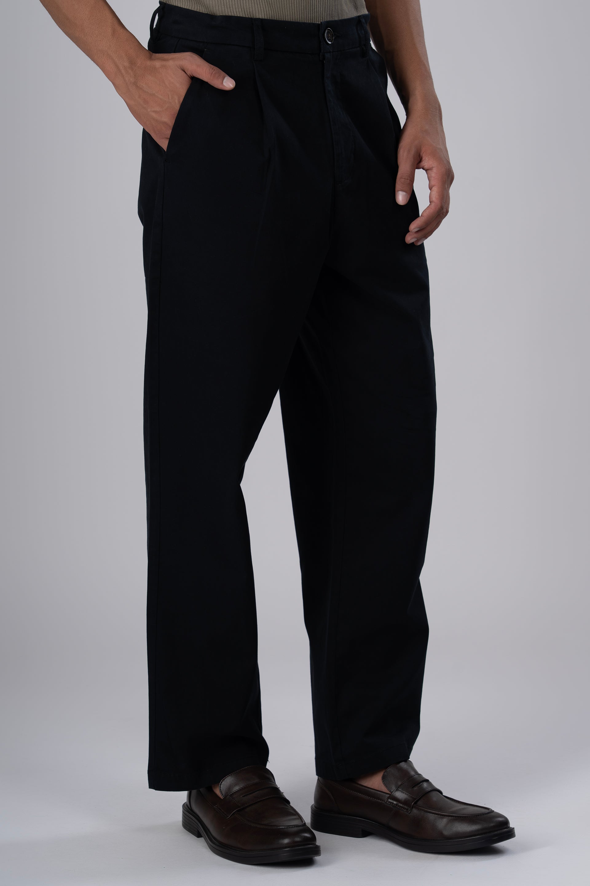 Premium Signature Relaxed Chinos In Black