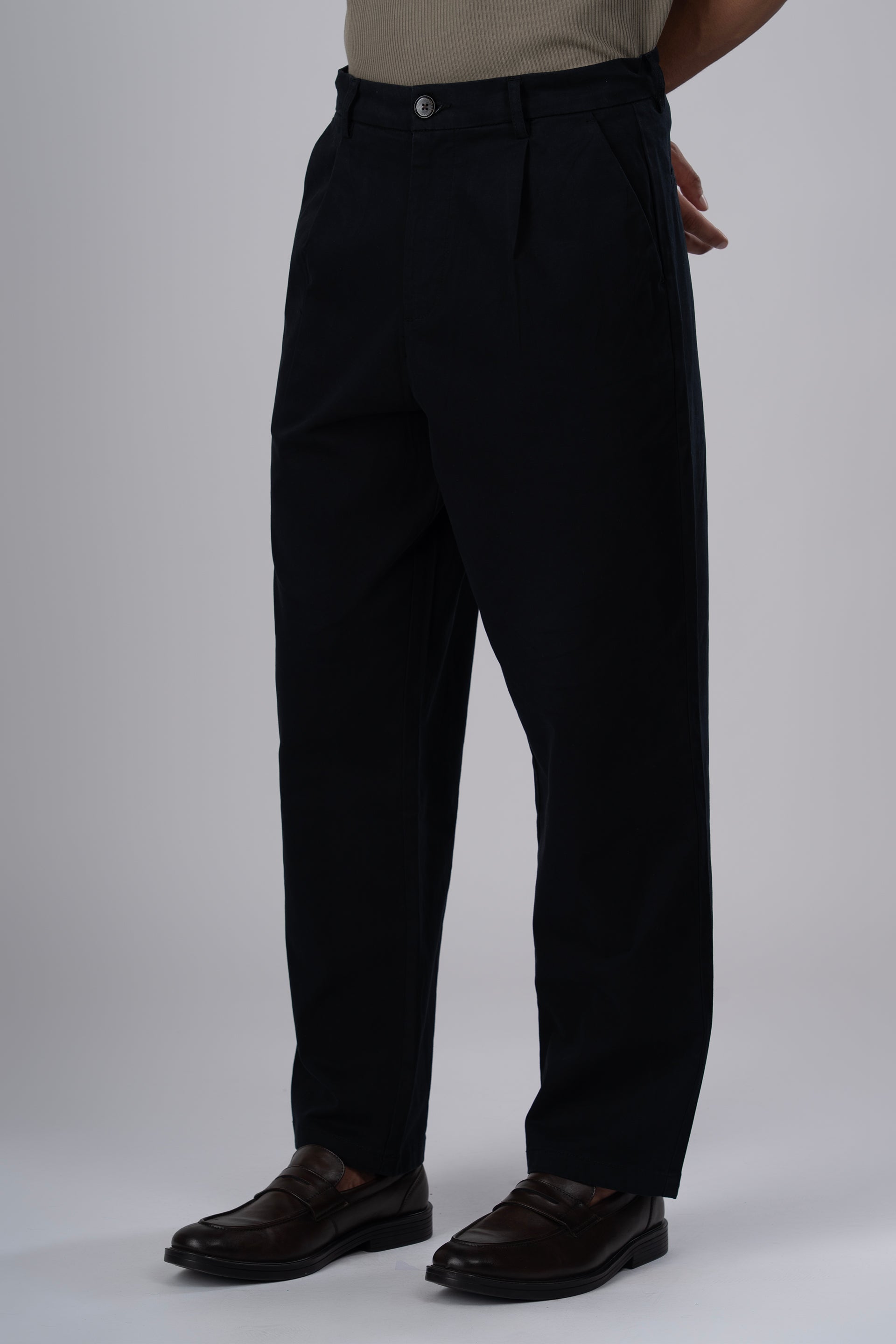 Premium Signature Relaxed Chinos In Black