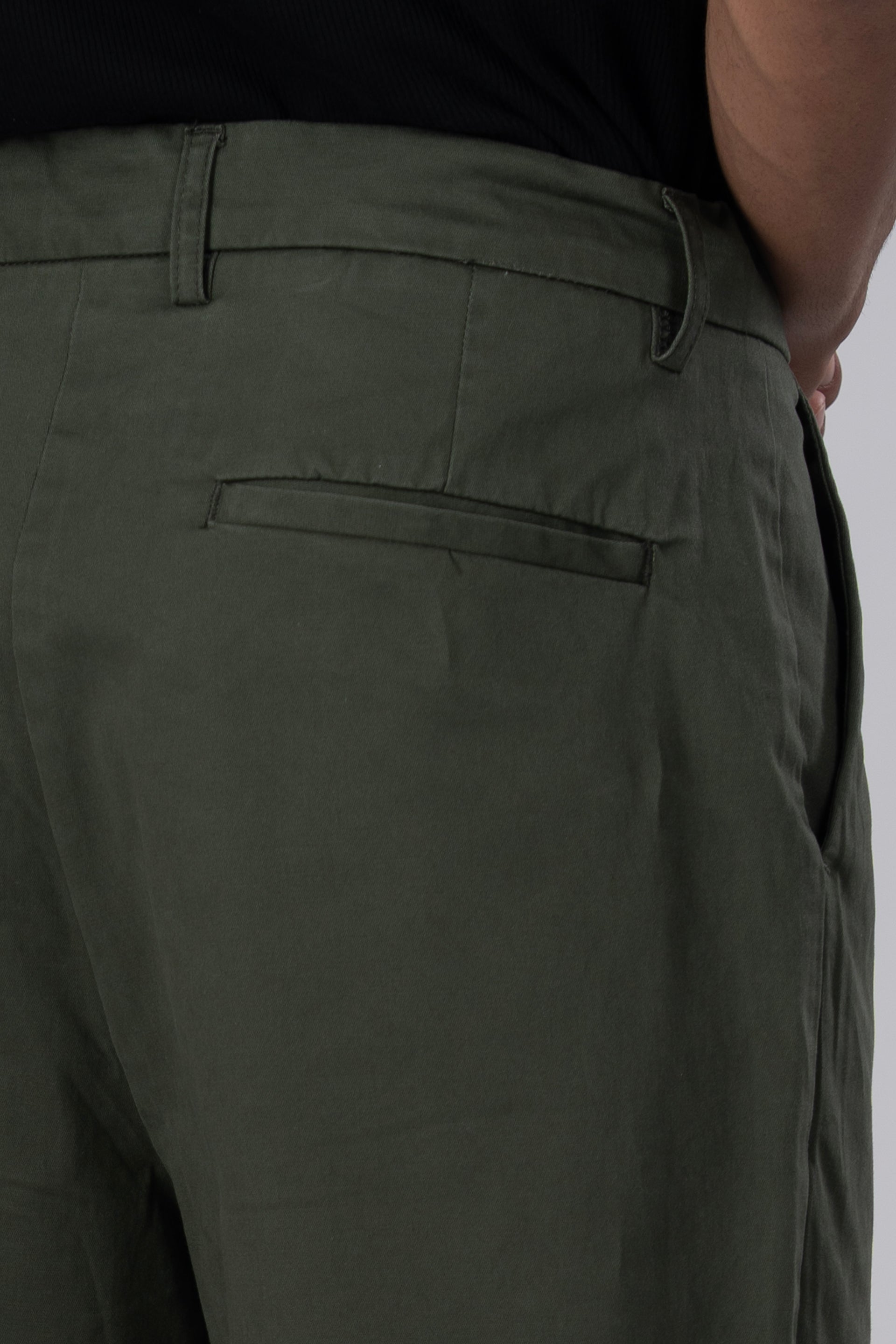 Premium Signature Relaxed Chinos In Olive