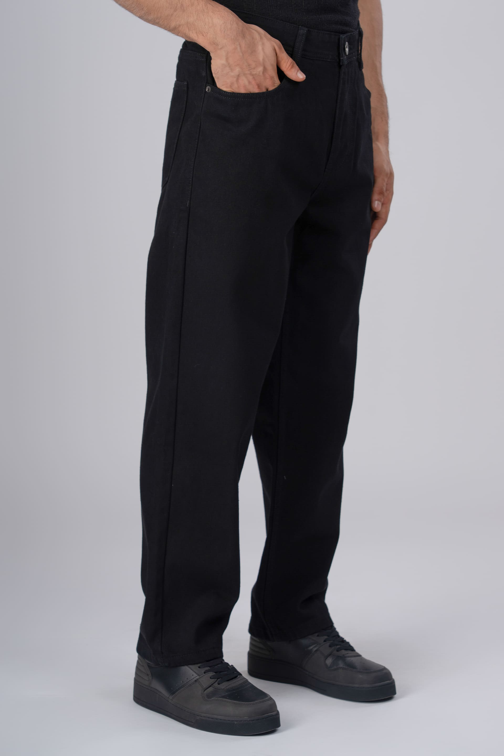 Black Edge Relaxed Denim