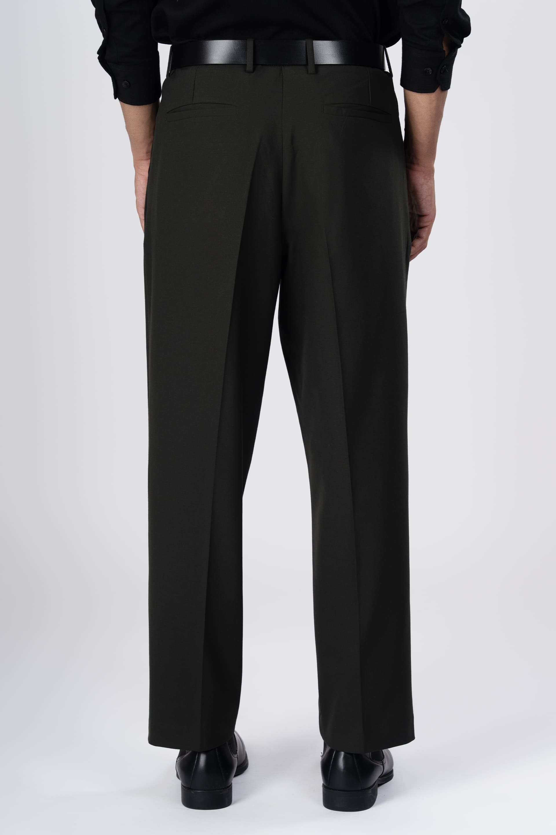 Classic Easy Iron Relaxed Trousers In Olive
