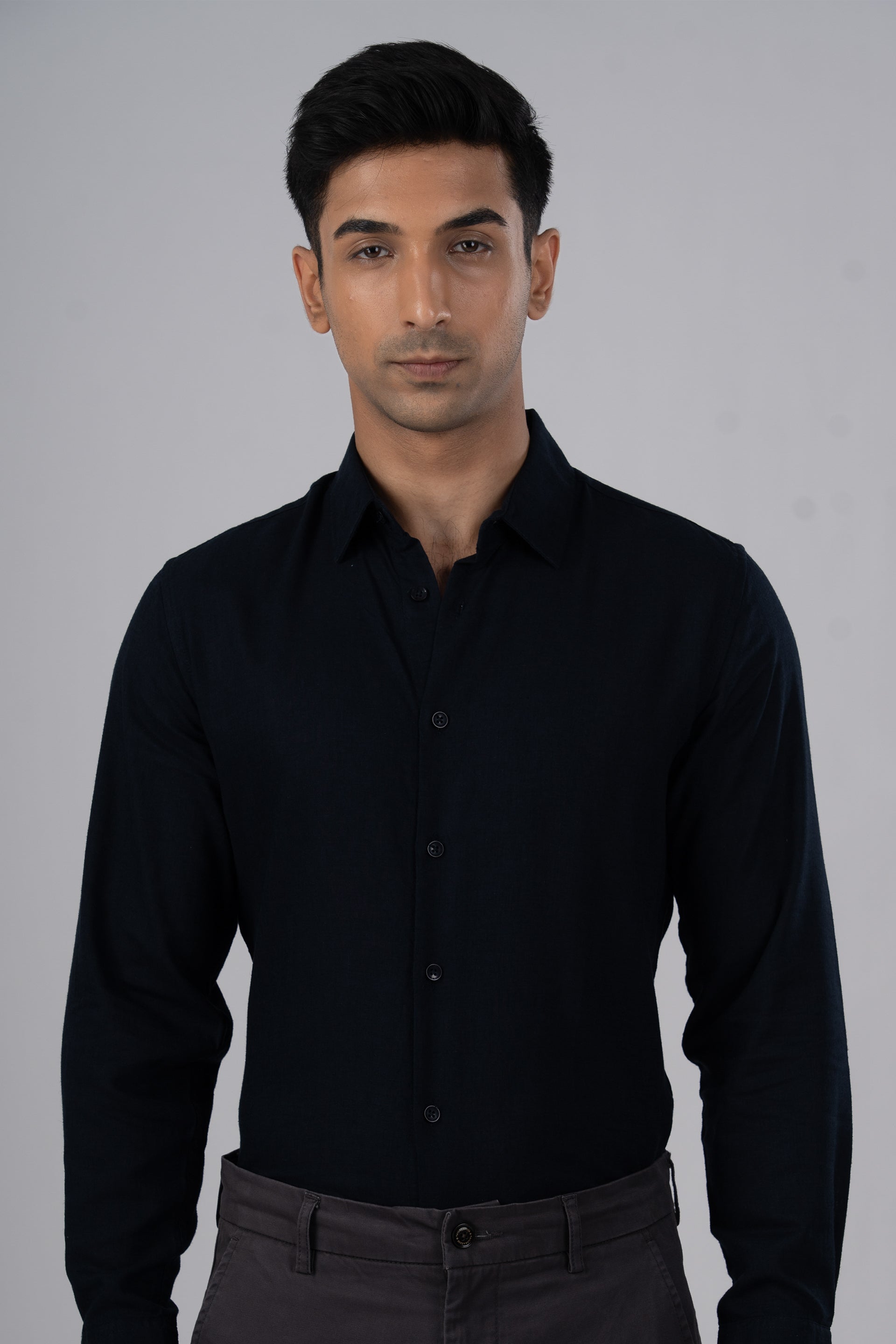 Men's premium lyocell linen shirt in navy – durable, breathable, modern tailored fit | Tailoraedge