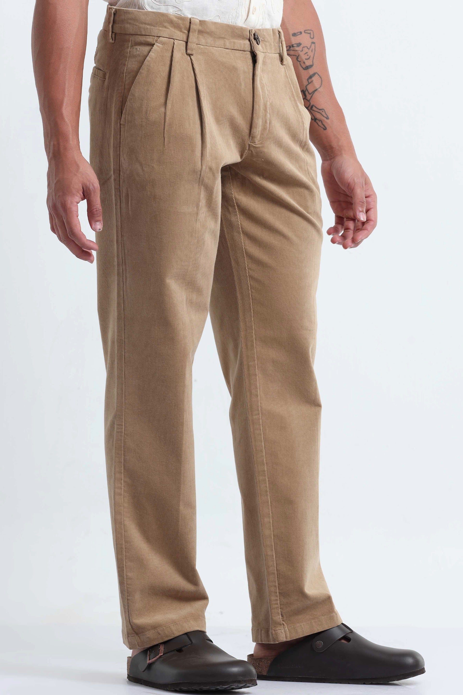 Relaxed Pleated Corduroy Pants In Beige