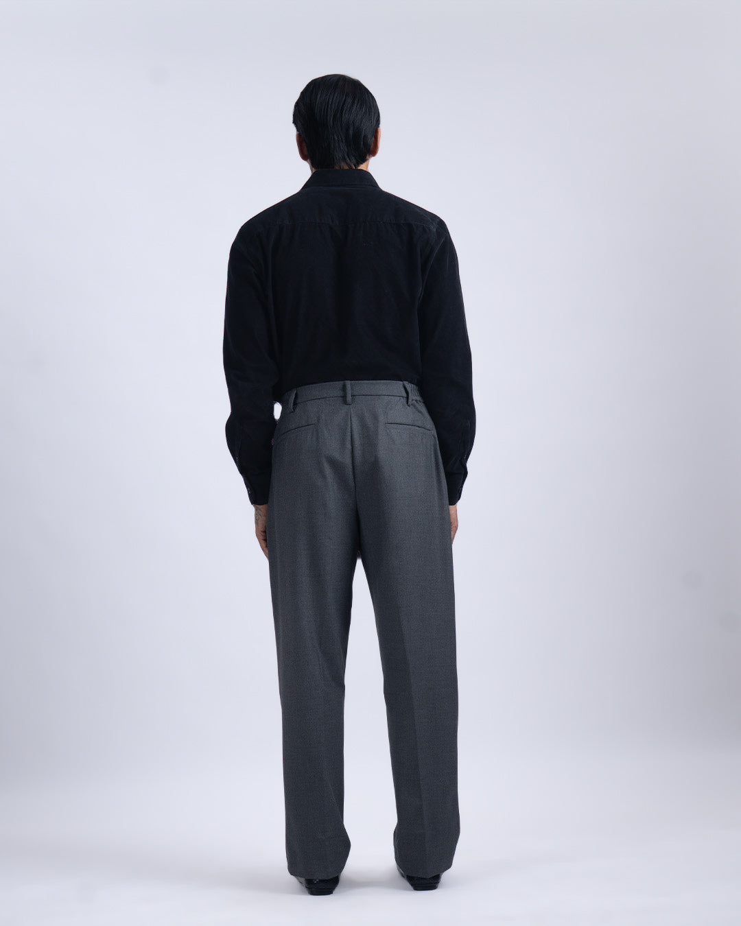 How Should Relaxed Fit Trousers Fit at the Waist and Ankle? A Master Guide