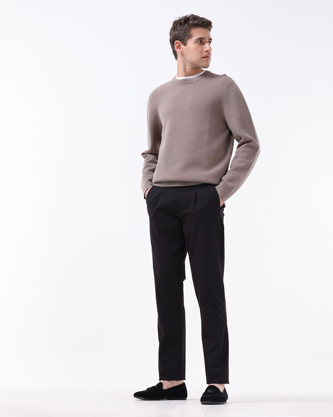 Essential Pleated Fine Twill Pants In Black