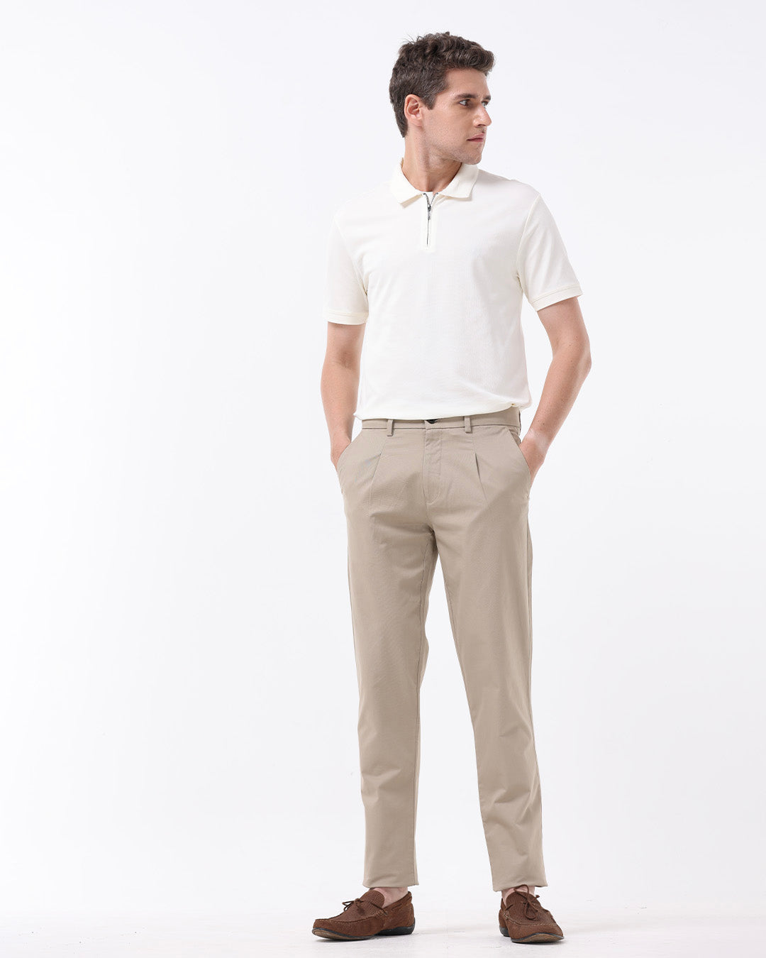 Essential Pleated Fine Twill Pants In Khaki