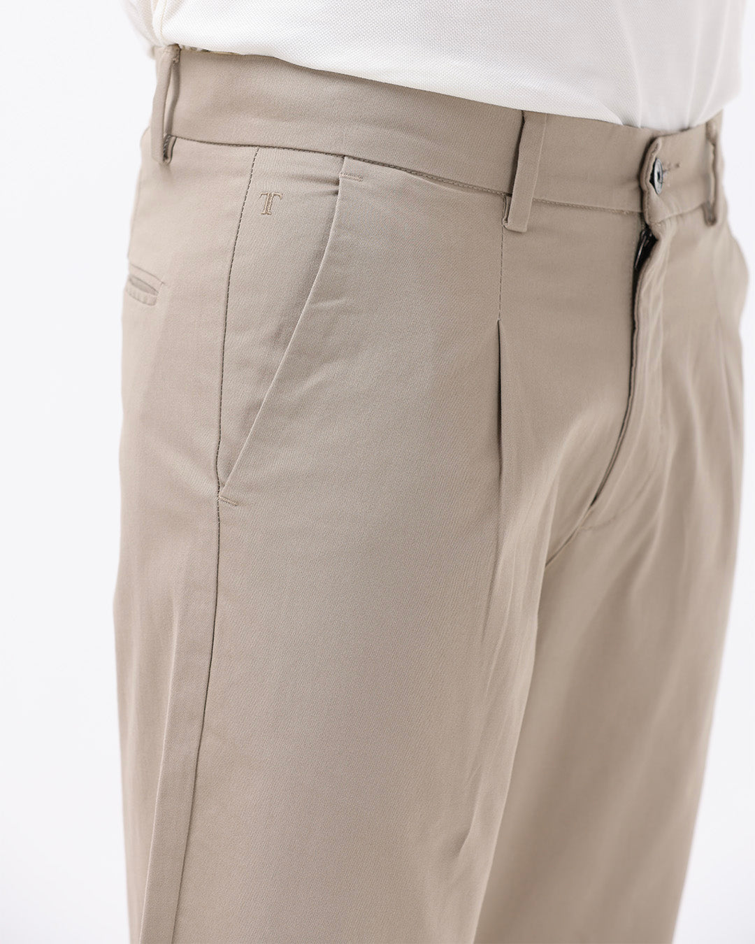 Essential Pleated Fine Twill Pants In Khaki