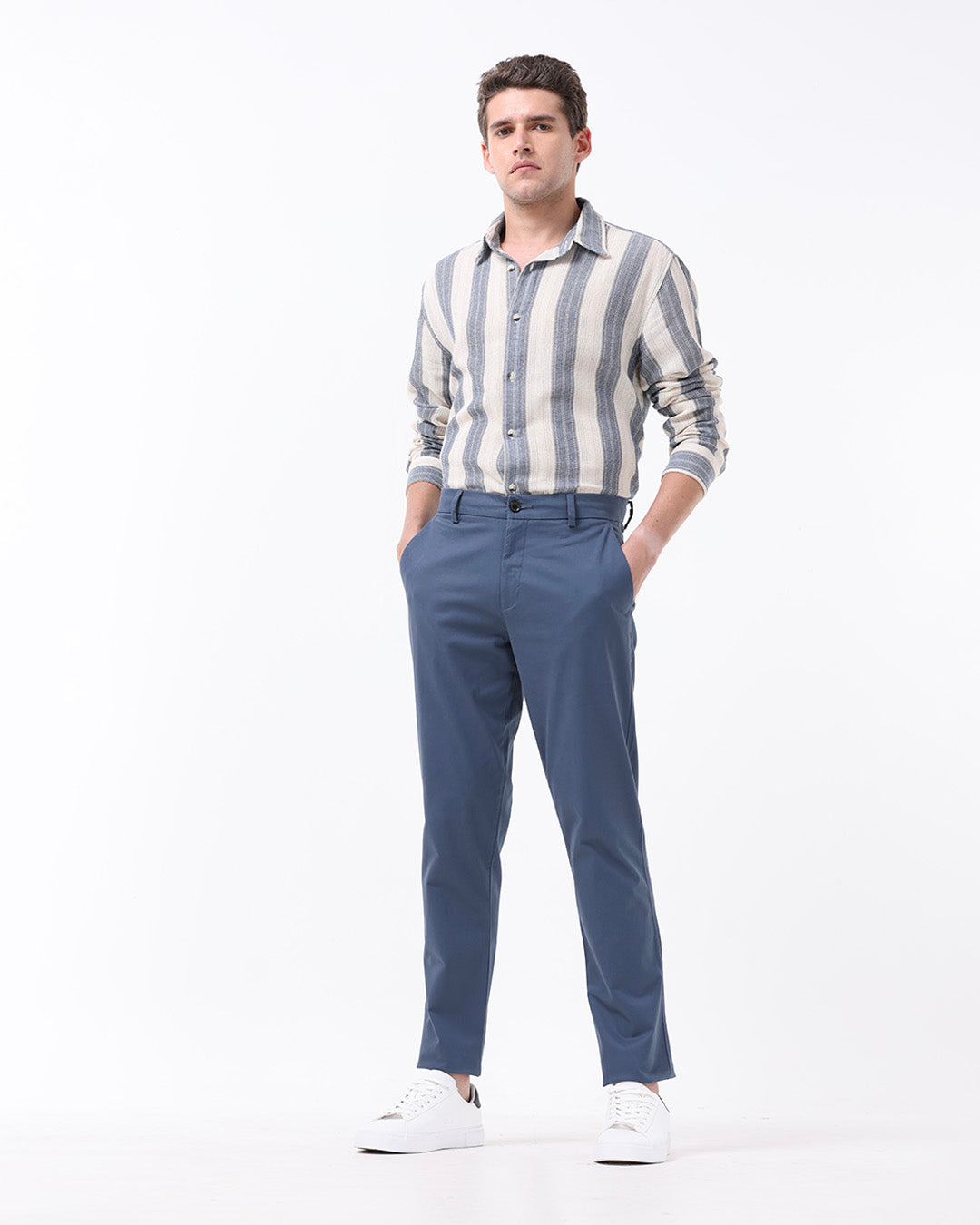 Signature Chinos In Aqua Blue