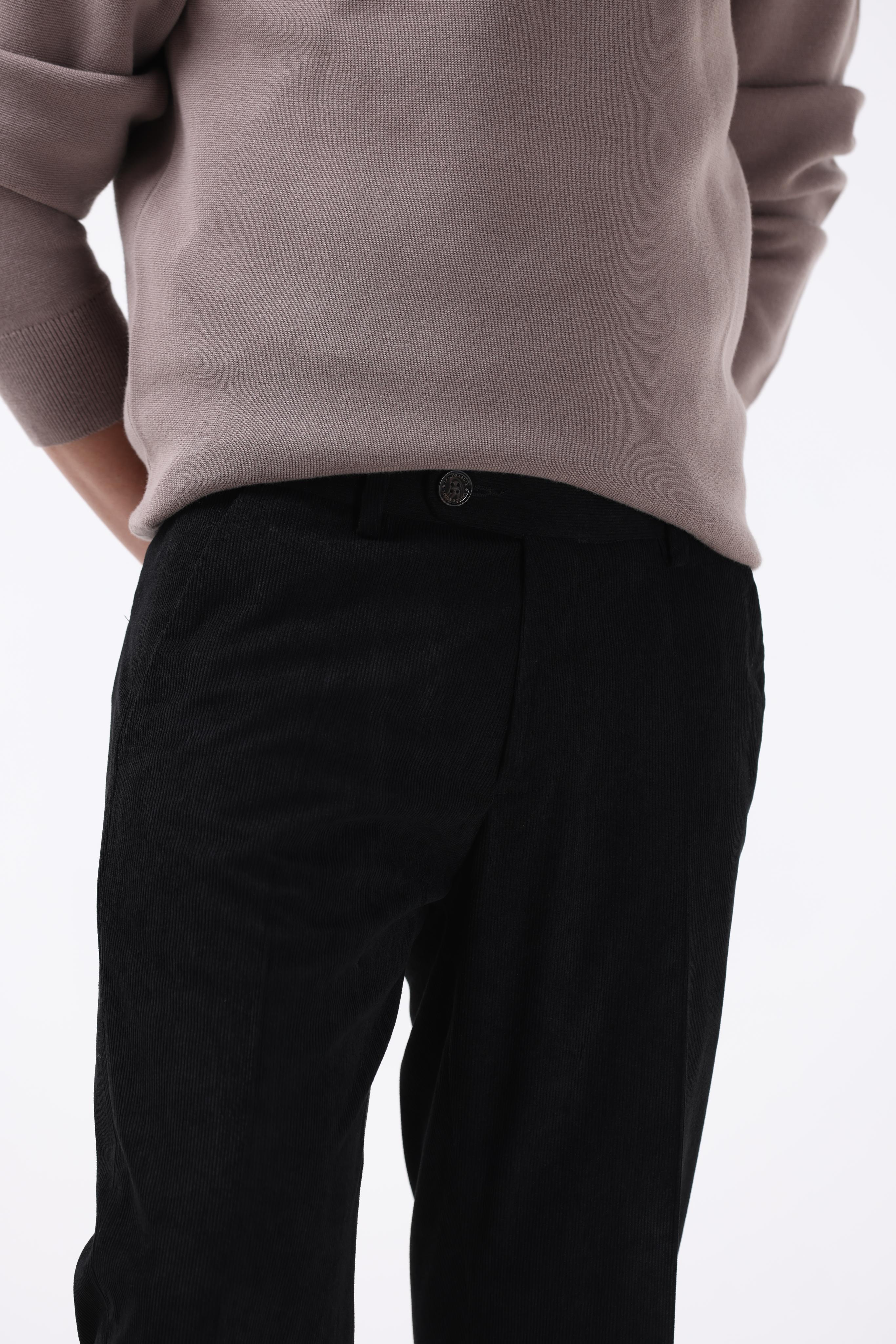 STATEMENT CORDUROY TROUSERS IN BLACK