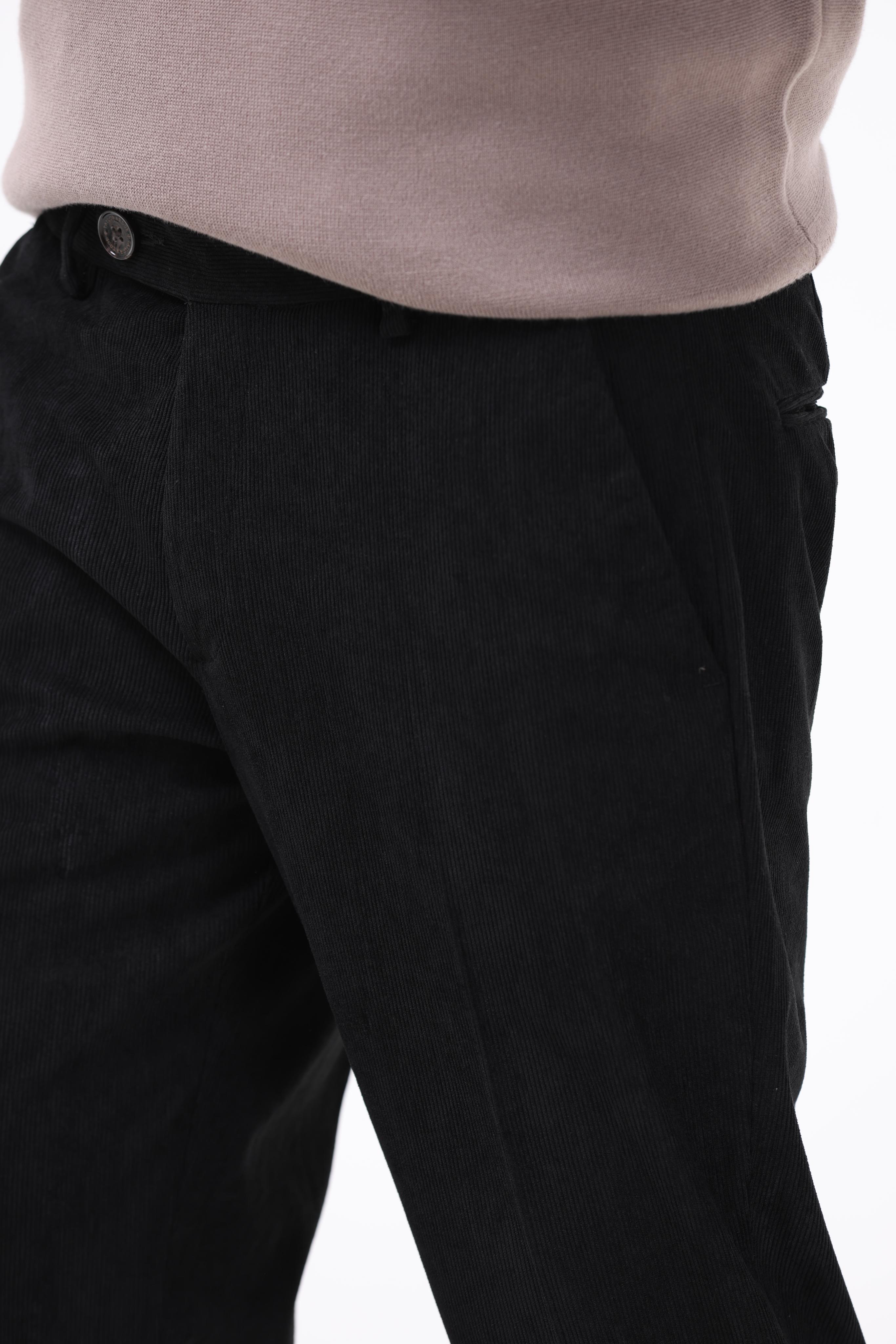 STATEMENT CORDUROY TROUSERS IN BLACK