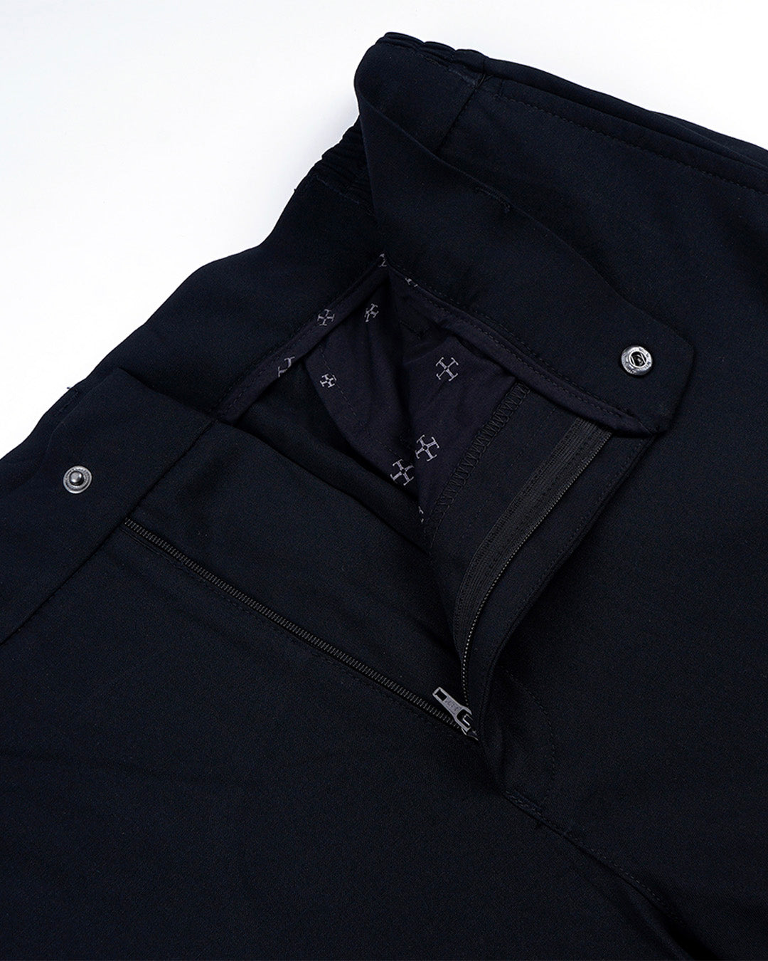 Soft Iron Flexi Relaxed Trouser In Black