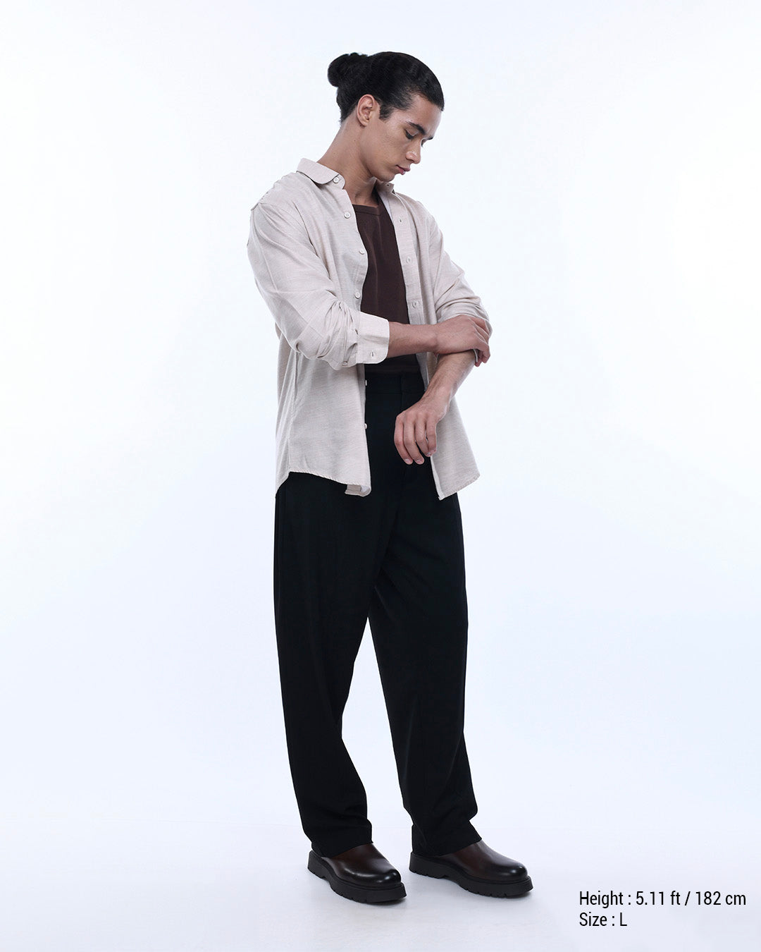 Soft Iron Flexi Relaxed Trouser In Black