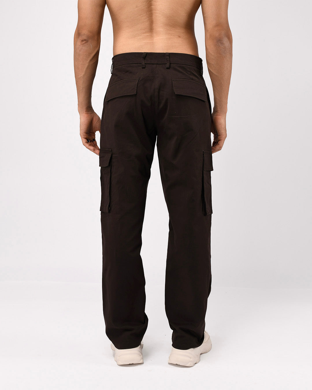 Finest Twill Relaxed Cargo Pants In Brown
