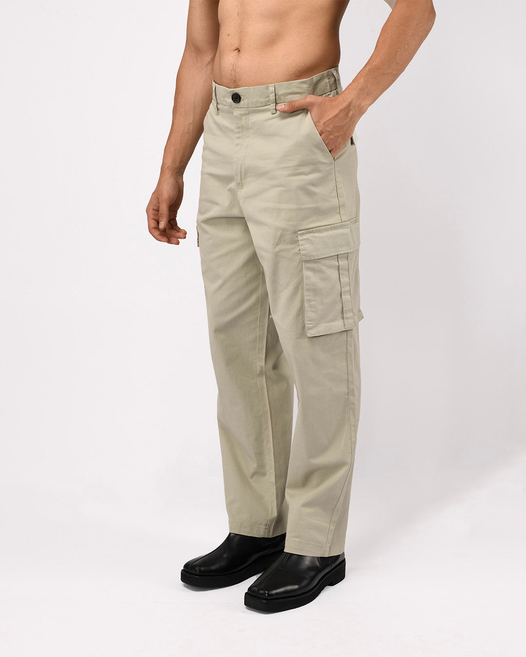 Finest Twill Relaxed Cargo Pants In Pistachio