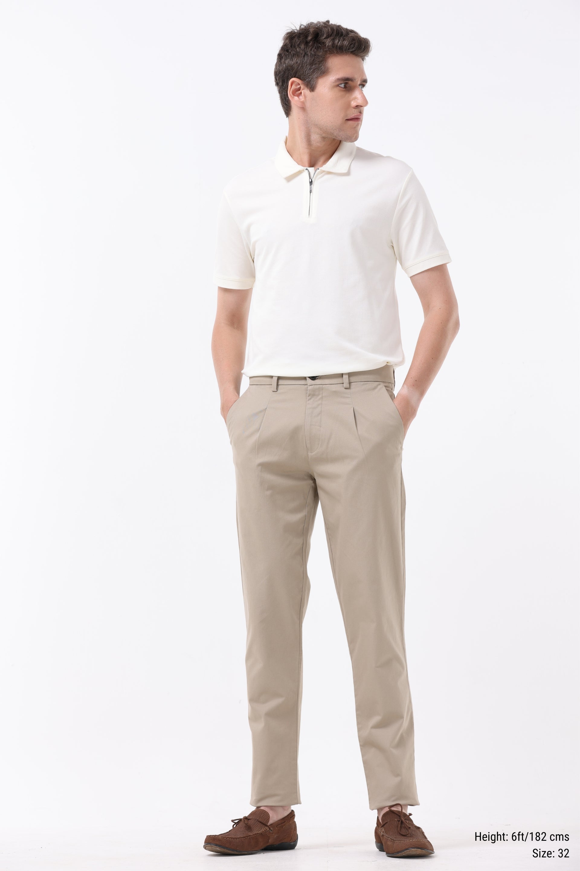 ESSENTIAL PLEATED FINE TWILL PANTS IN KHAKI