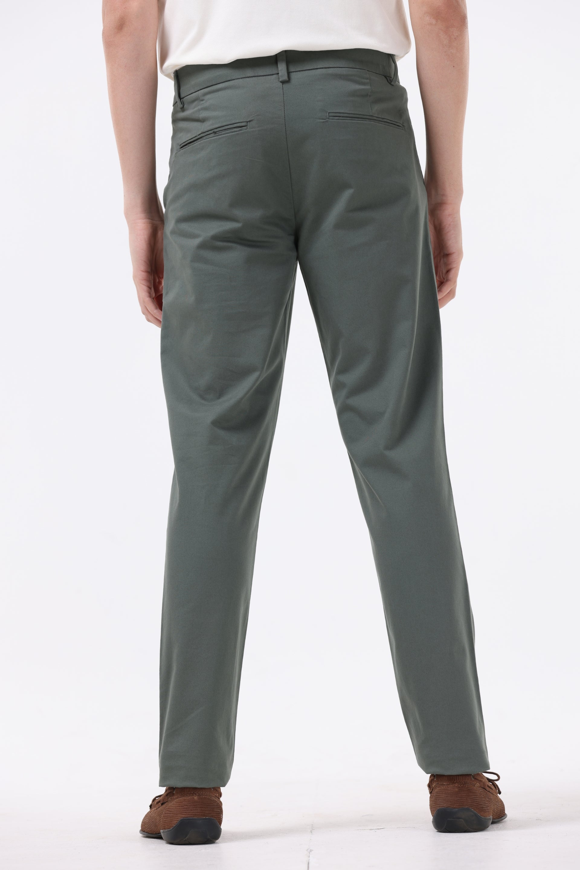 ESSENTIAL PLEATED FINE TWILL PANTS IN OLIVE