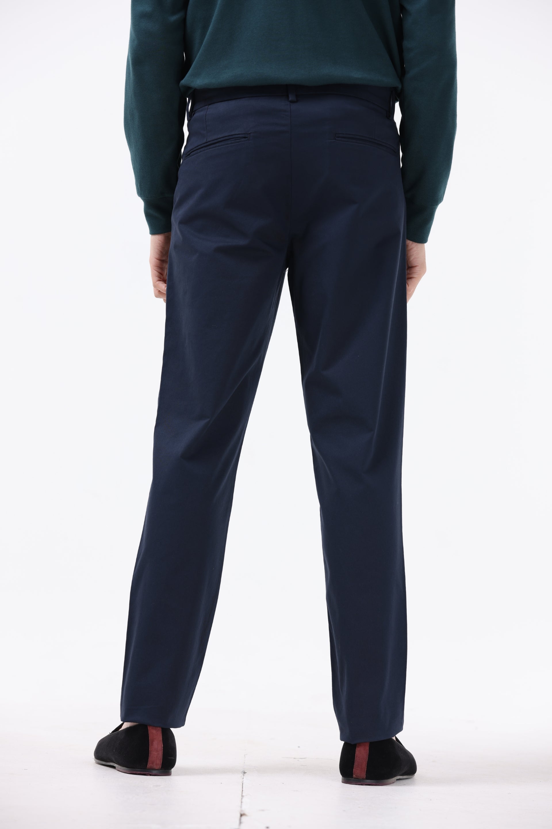 ESSENTIAL PLEATED FINE TWILL PANTS IN NAVY