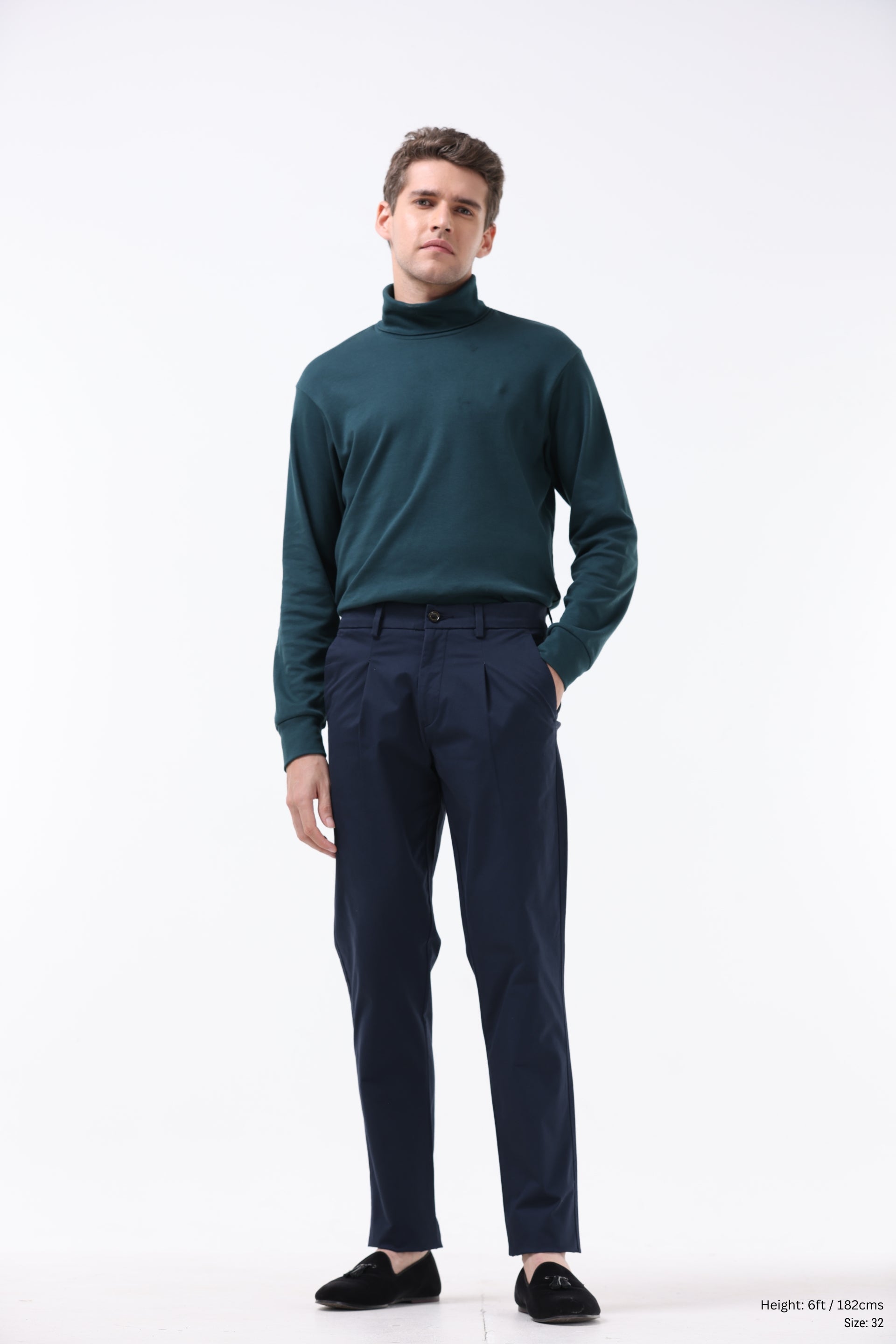 ESSENTIAL PLEATED FINE TWILL PANTS IN NAVY