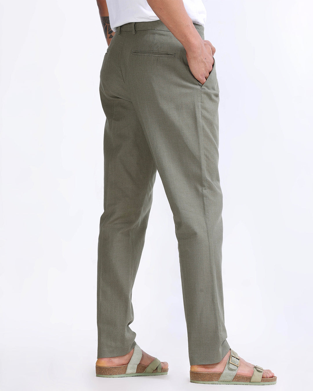 Raw Slub Pleated Trouser In Pine Olive