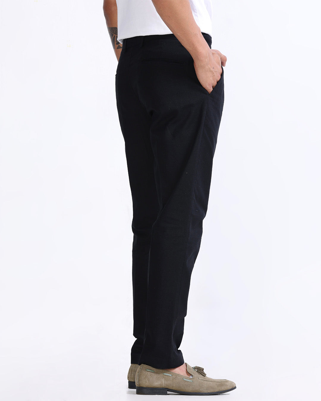 Raw Slub Pleated Trouser In Black