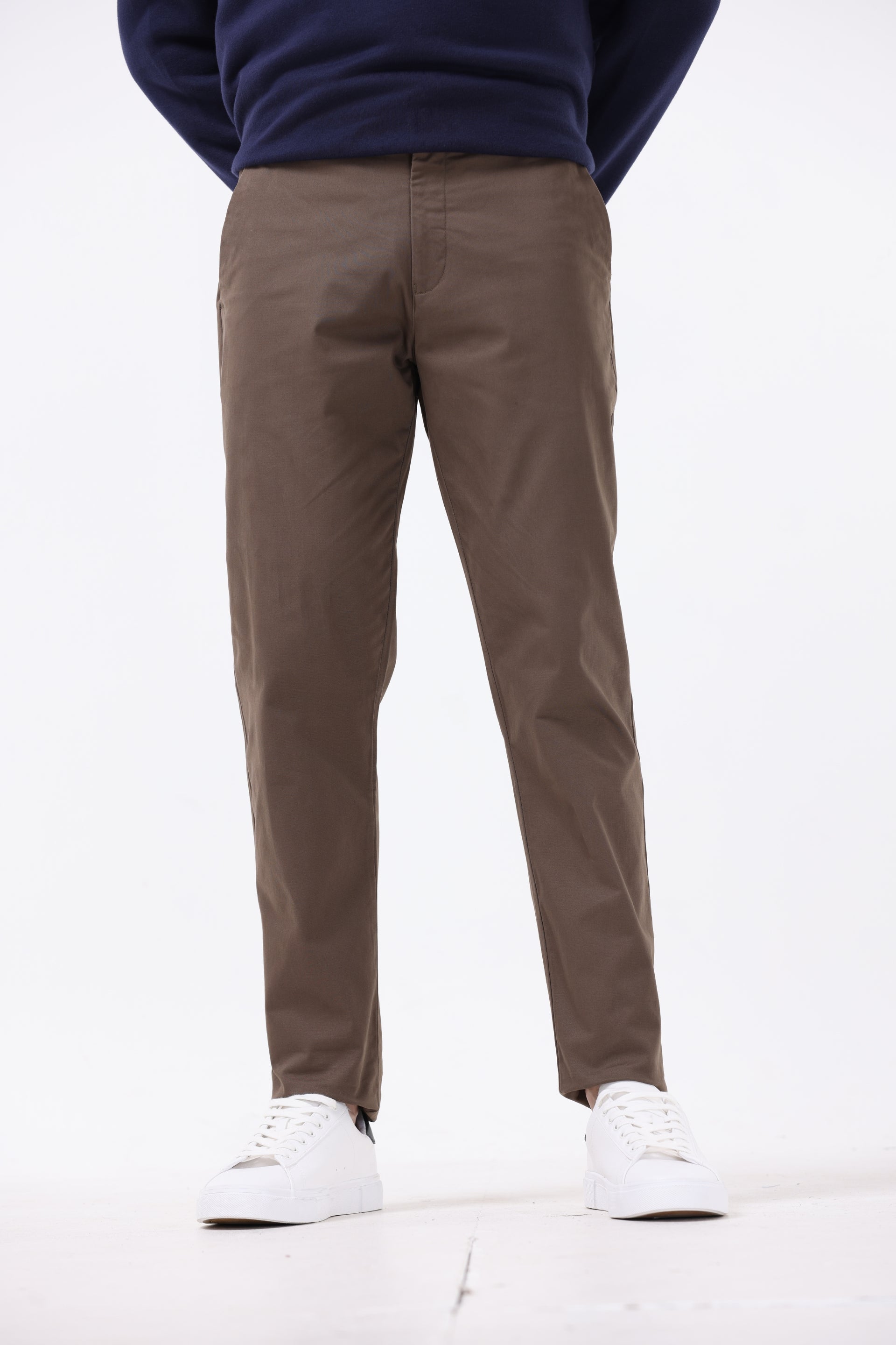 BROKEN SIGNATURE CHINOS IN COFFEE