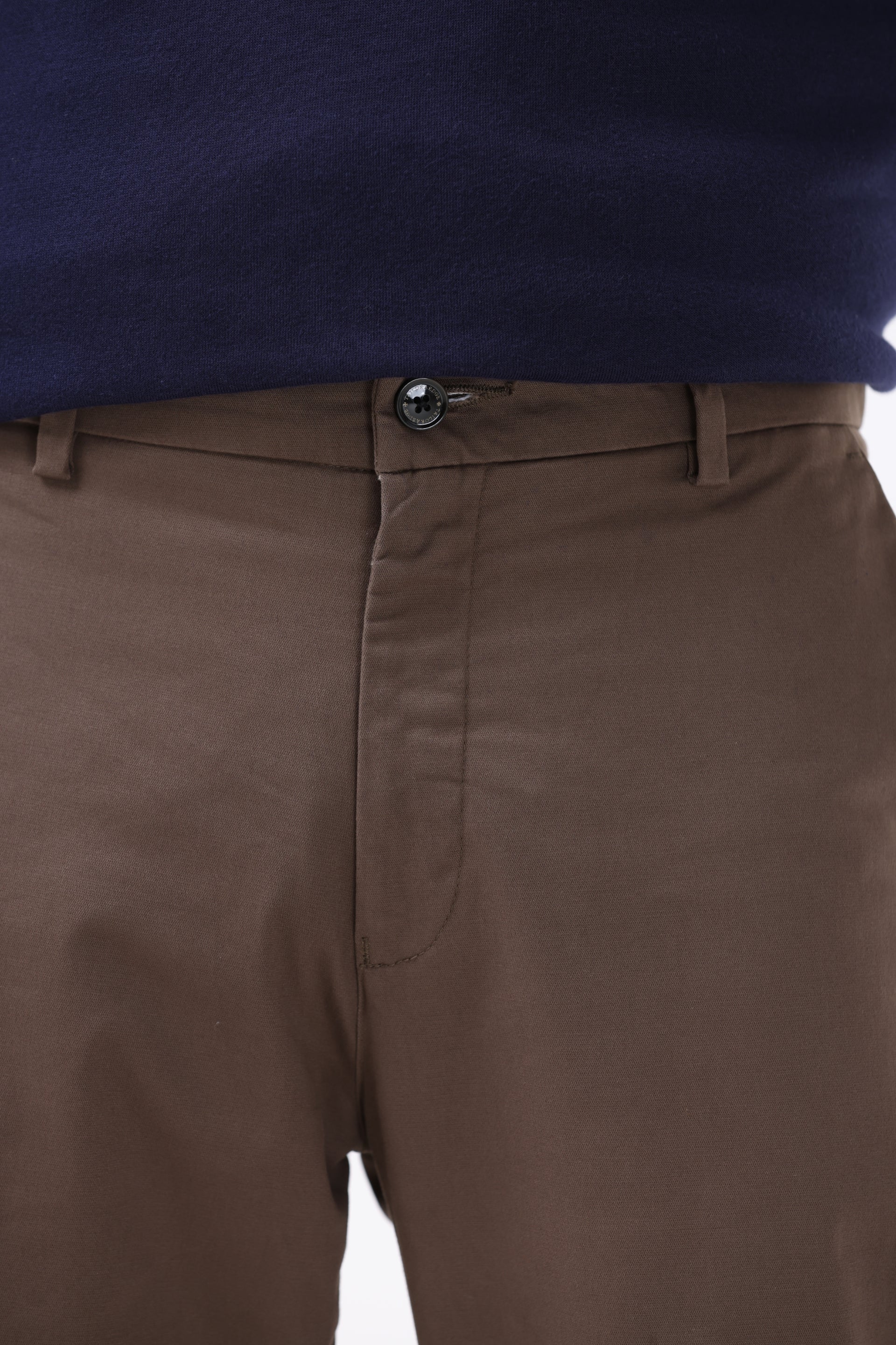 BROKEN SIGNATURE CHINOS IN COFFEE