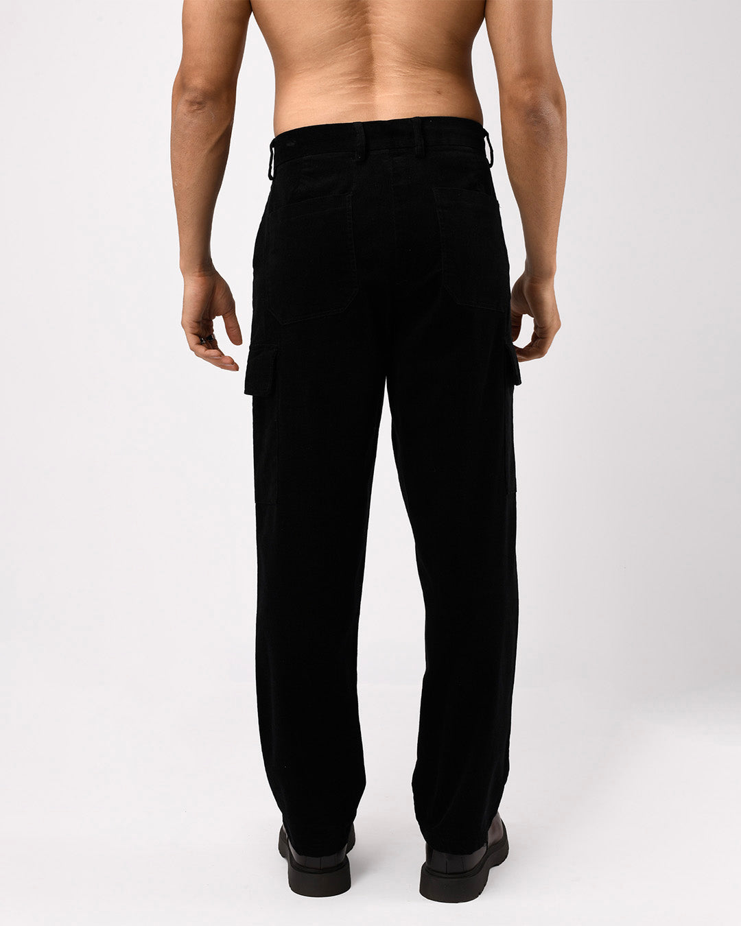 Soft Corduroy Relaxed Cargo Pants In Black