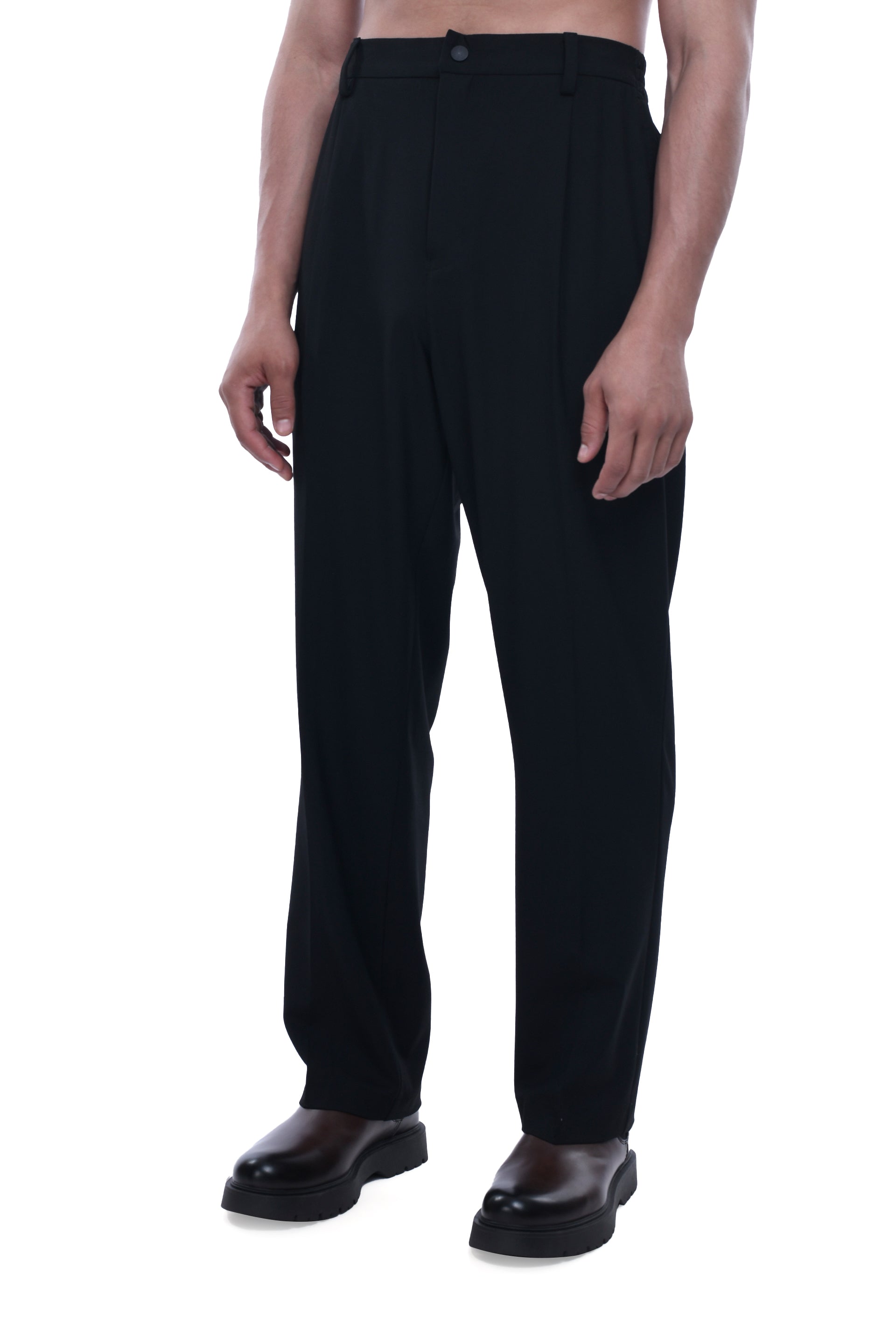 SOFT HANDLE RELAXED TROUSERS