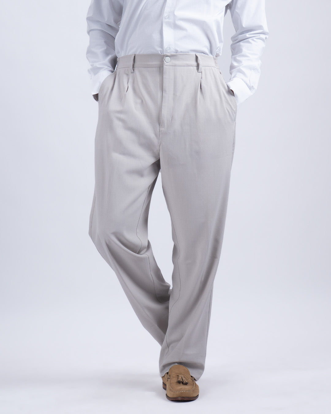 Soft Iron Flexi Relaxed Trouser In Cream