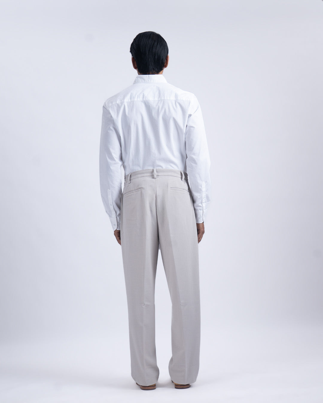 Soft Iron Flexi Relaxed Trouser In Cream