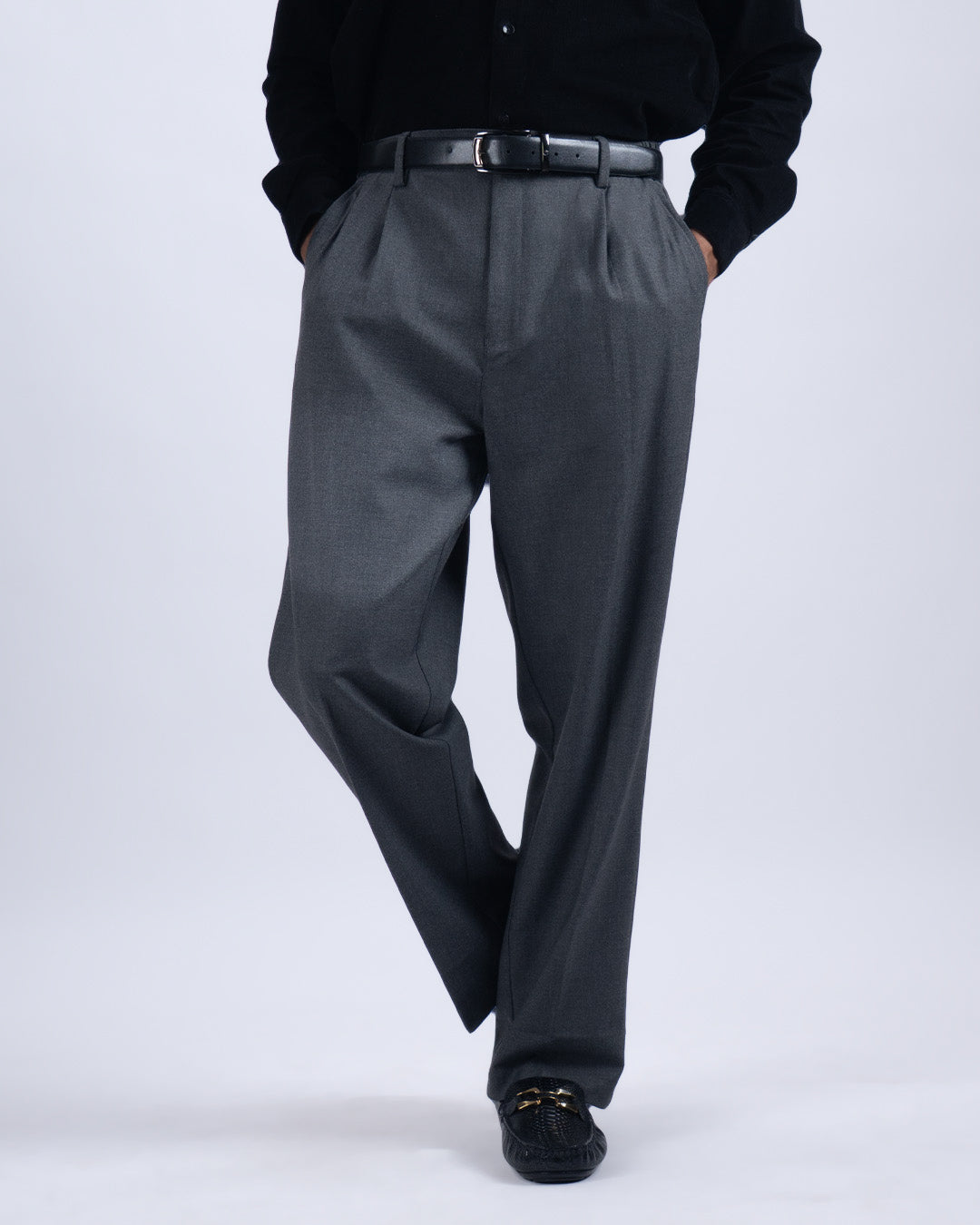 Soft Iron Flexi Relaxed Trouser In Grey