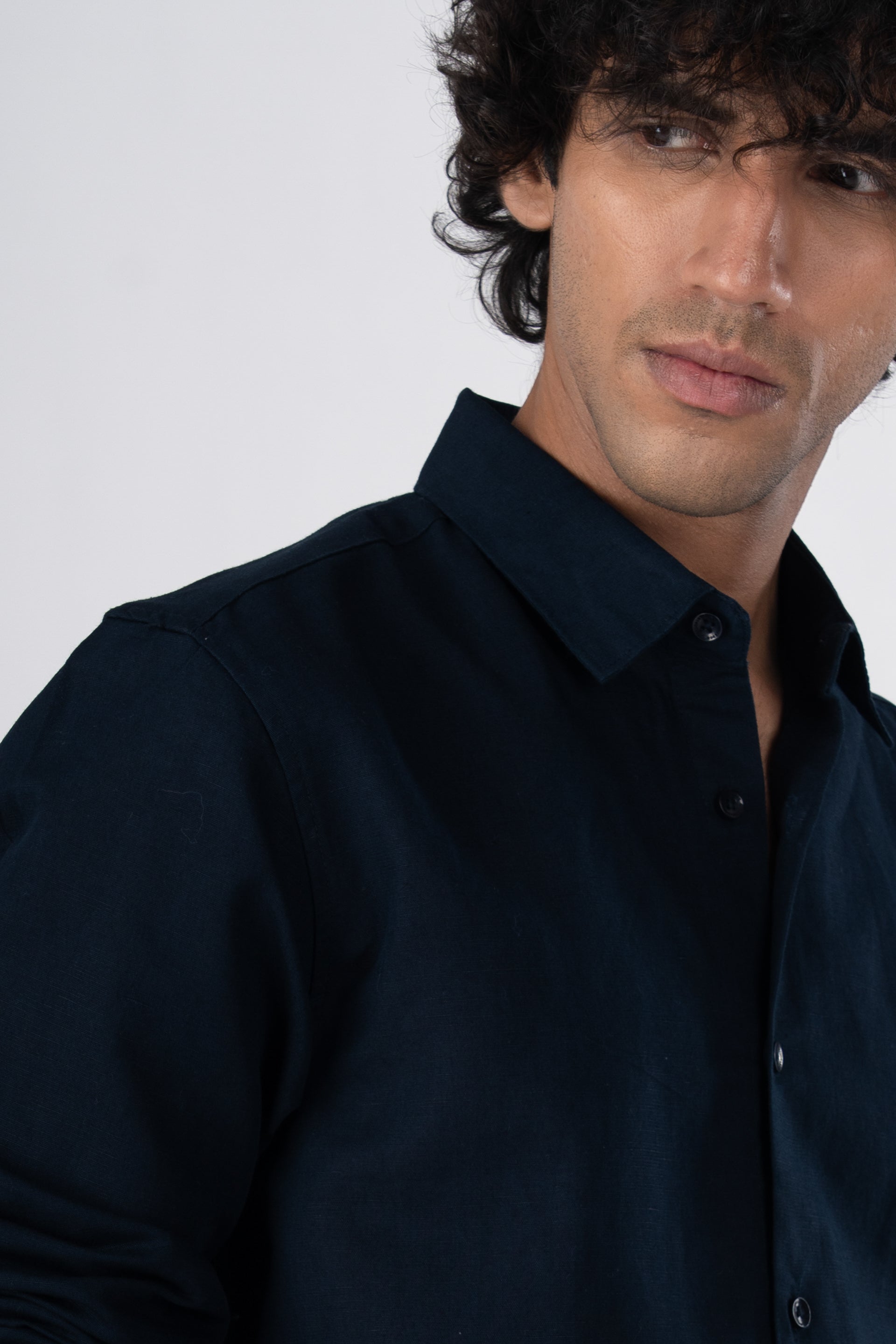 Classic Fused Linen Shirt In Navy Blue