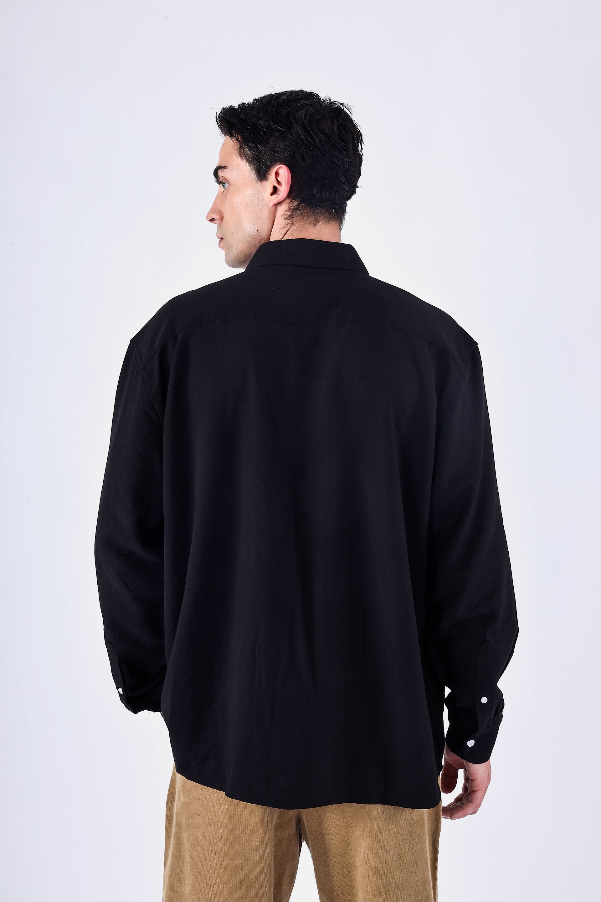 RELAXED DRAPE SHIRT IN BLACK