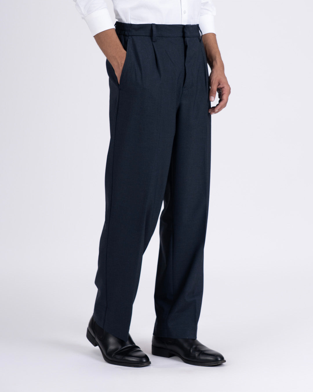 Easy Iron Flexi Relaxed Trouser In Navy