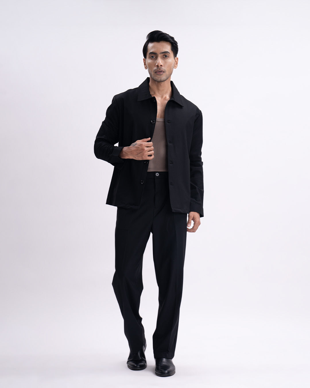 Easy Iron Flexi Relaxed Trouser In Black