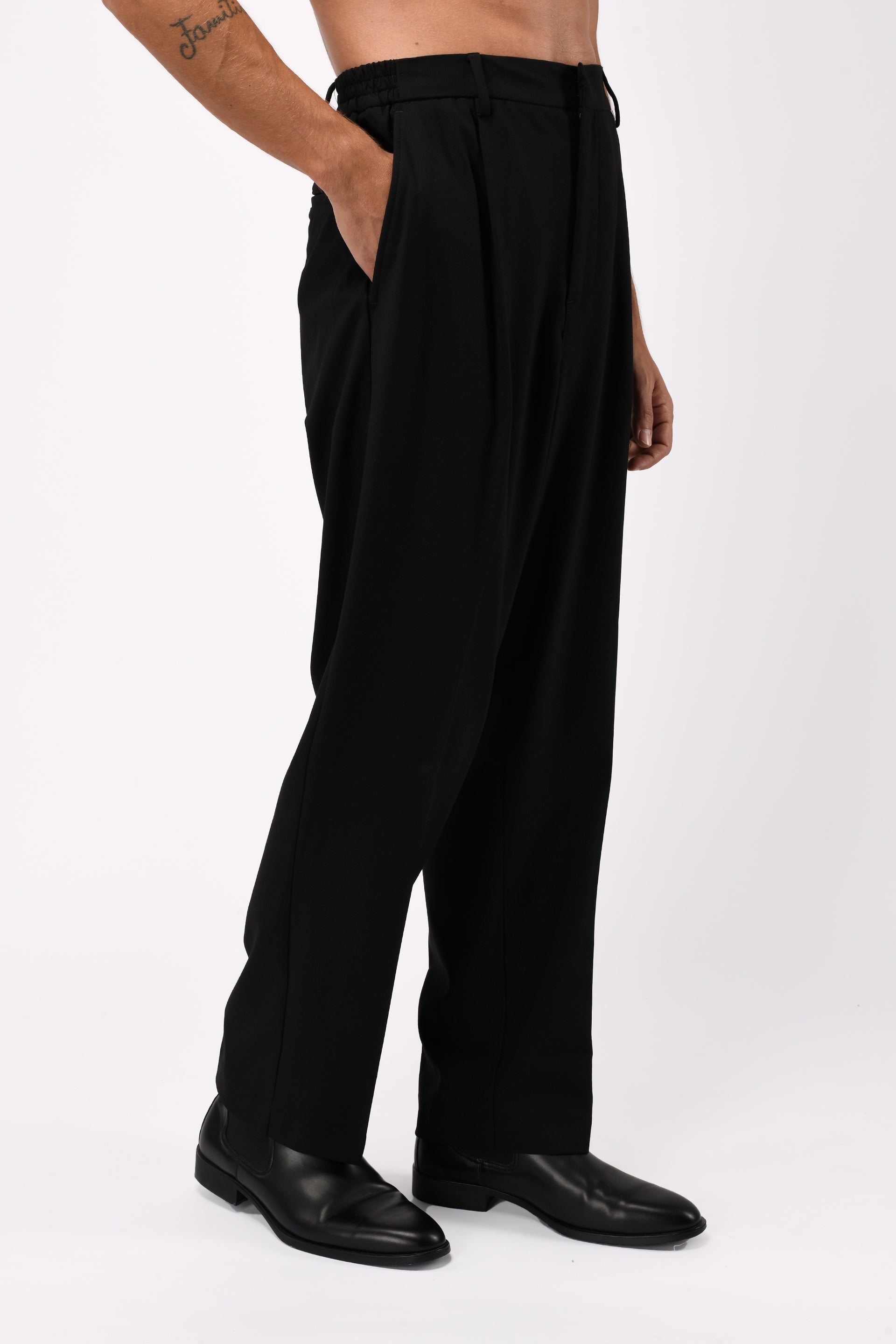 SOFT MIRACLE RELAXED TROUSERS