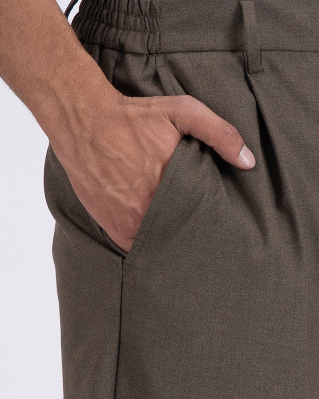 Easy Iron Flexi Relaxed Trouser In Brown