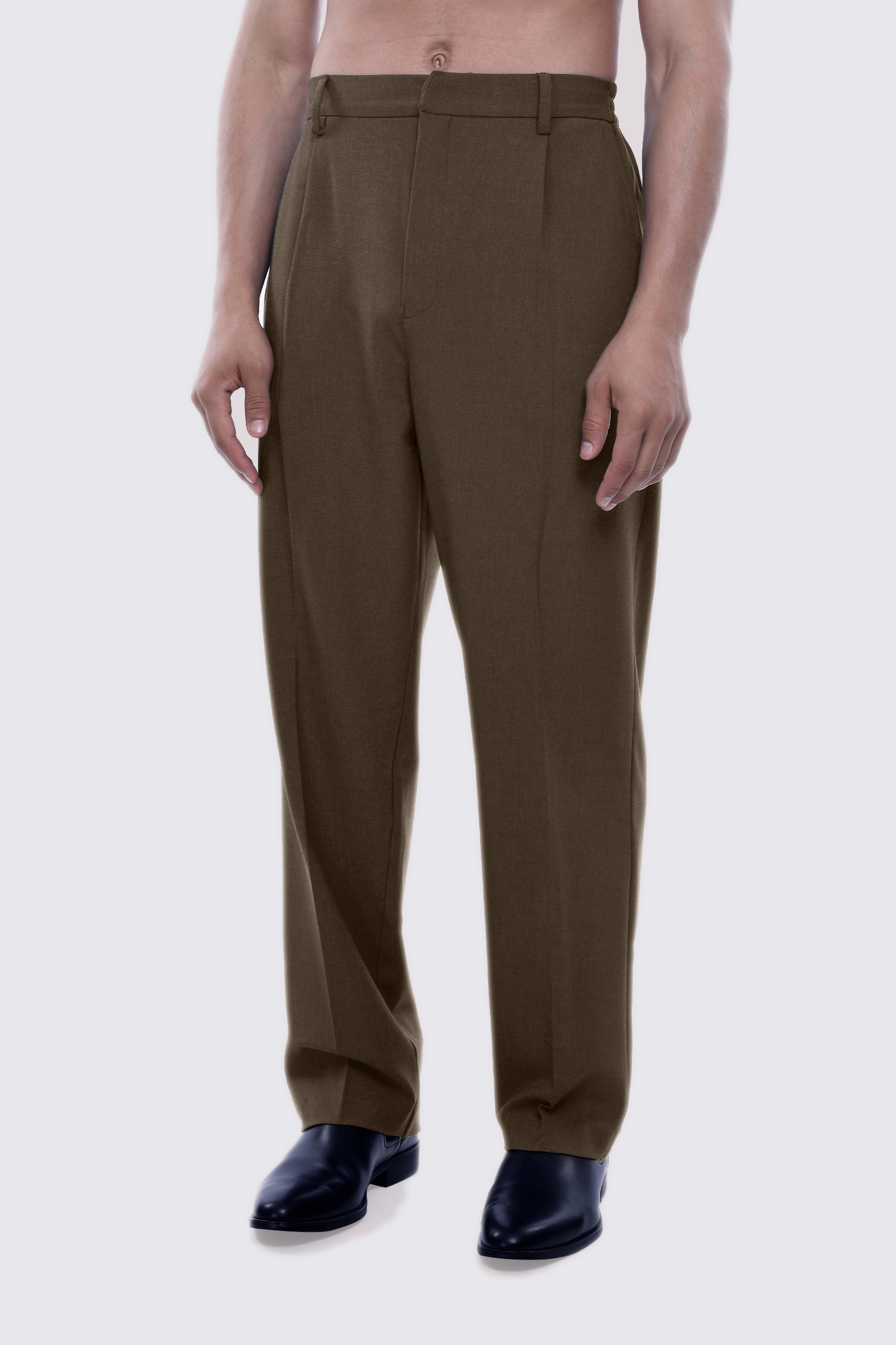 EASY IRON RELAXED TROUSERS IN BROWN