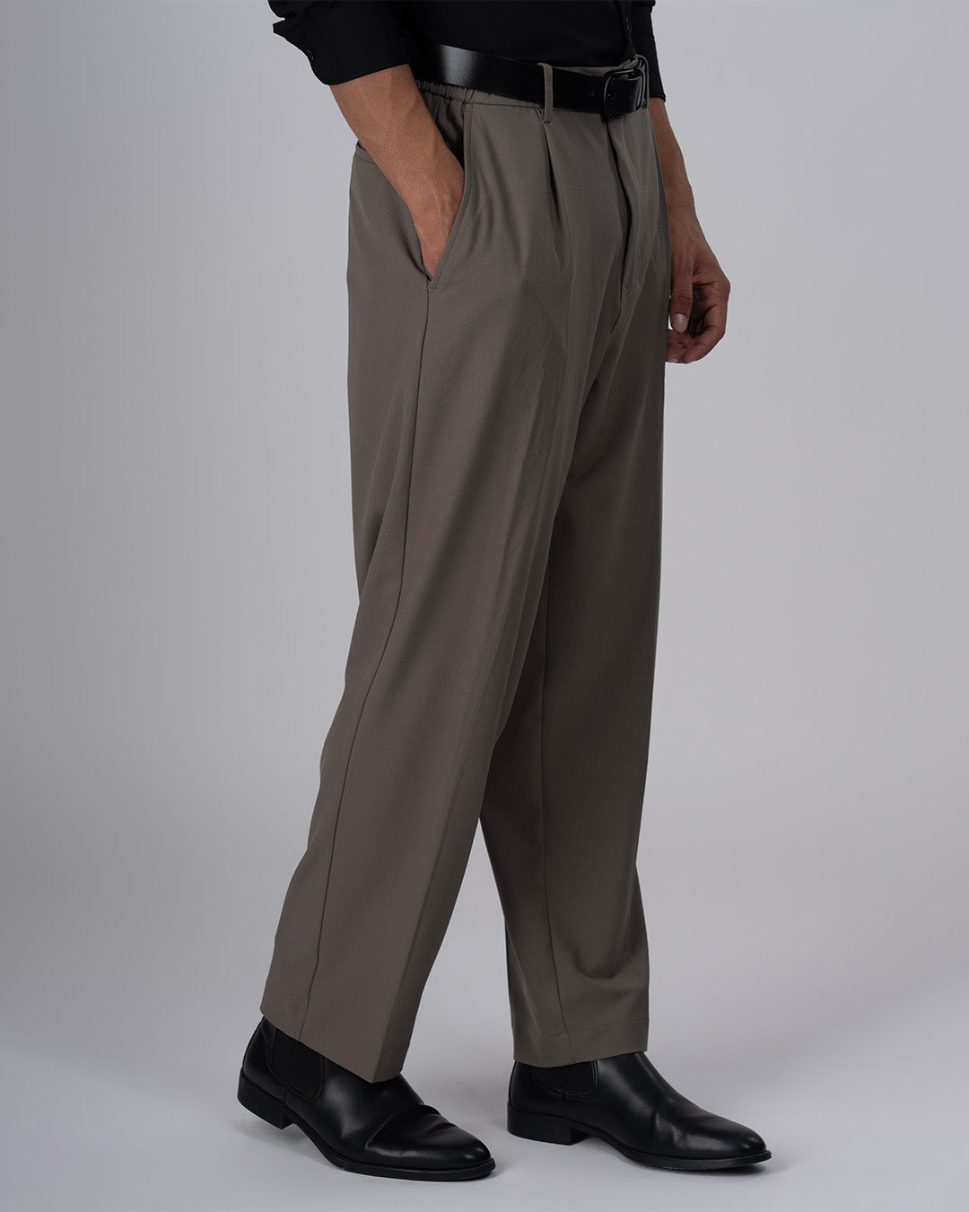 Easy Iron Flexi Relaxed Trouser In Beige