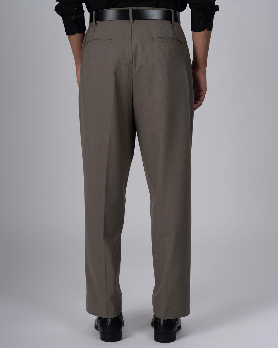 Easy Iron Flexi Relaxed Trouser In Beige