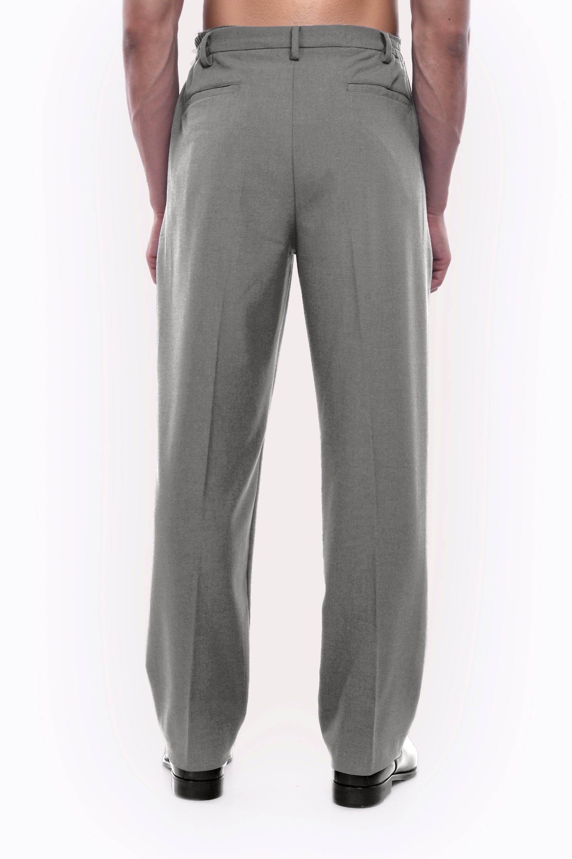 EASY IRON RELAXED TROUSERS IN GREY