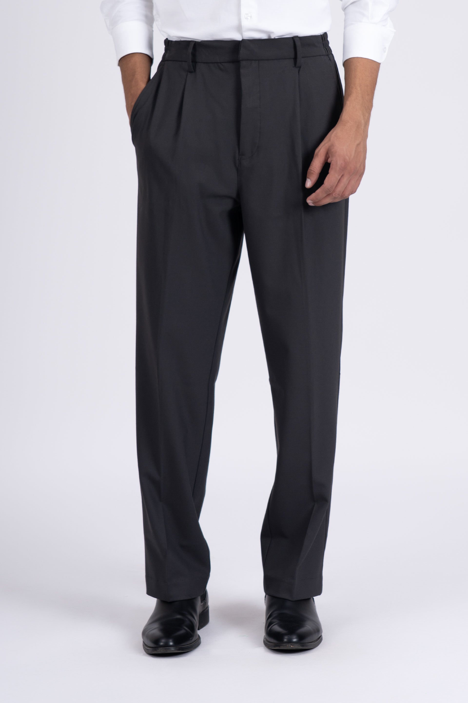 Easy Iron Flexi Relaxed Trouser In Dark Grey
