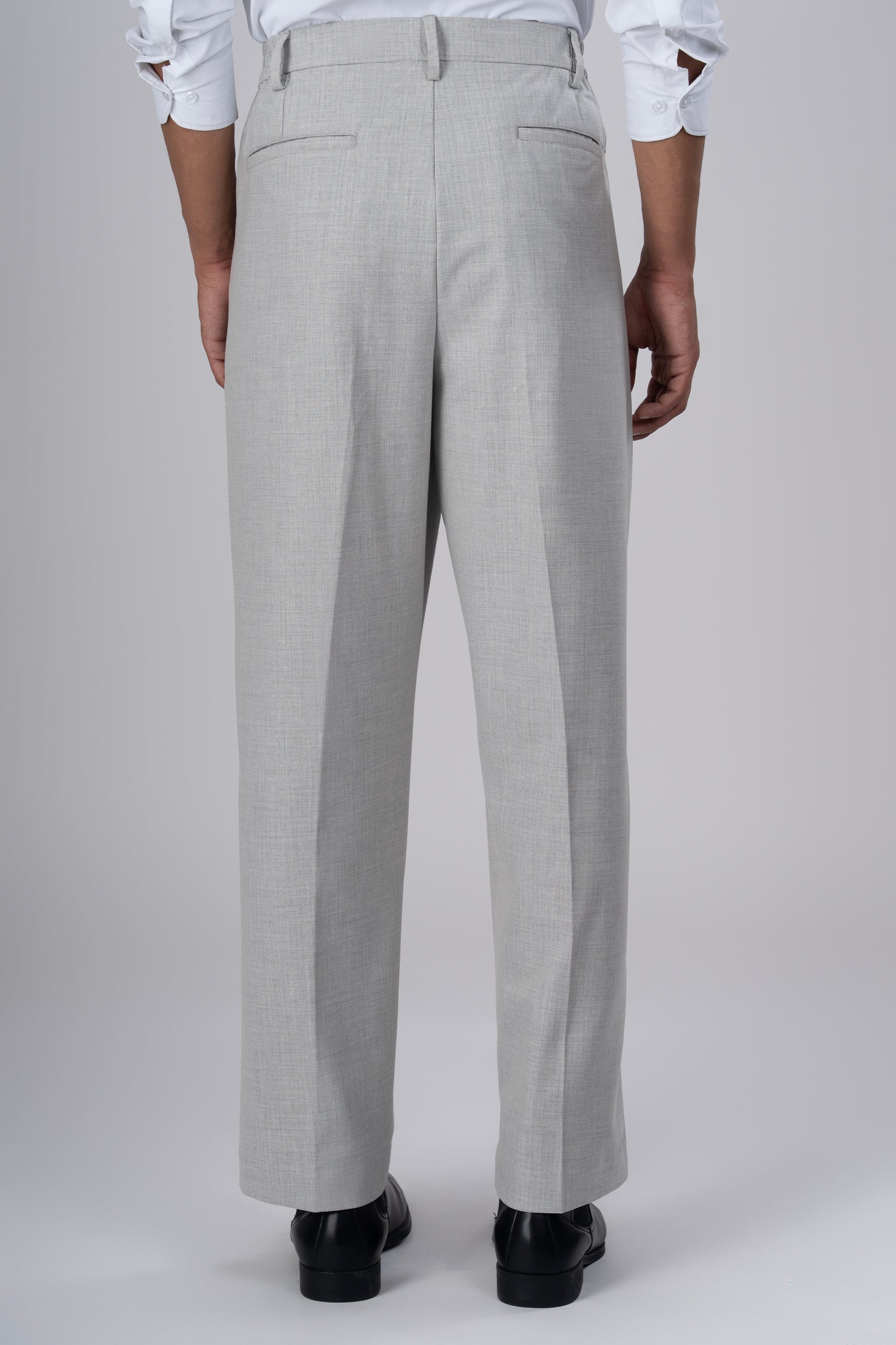 Soft Iron Flexi Pinstriped Relaxed Pant In Light Grey