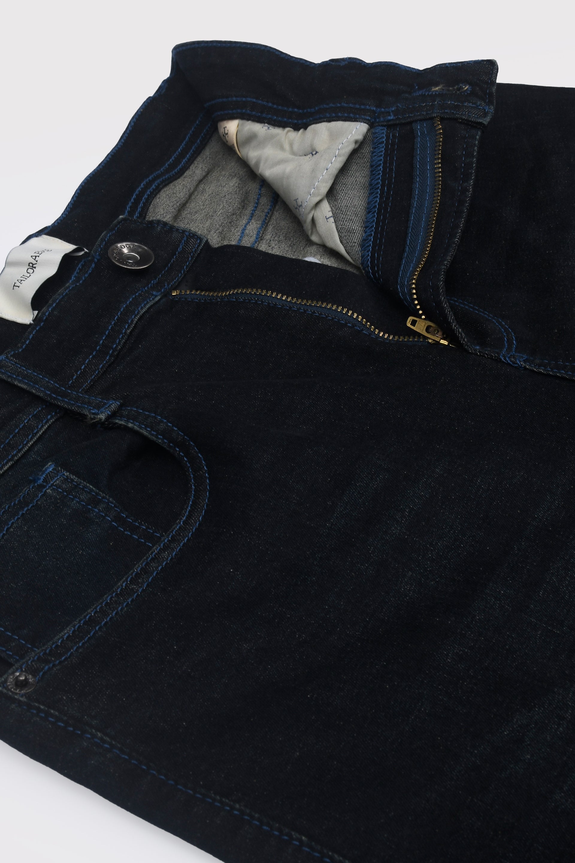 CLASSIC EDGE TAILORED DENIM